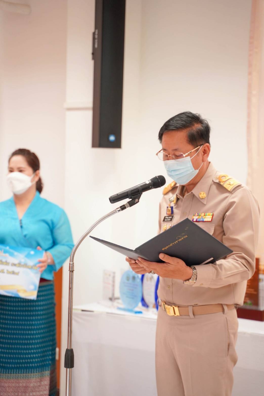 จังหวัดน่านมอบโล่ประกาศเกียรติคุณกิจกรรมพัฒนาชุมชนดีเด่น ประจำปี 2564