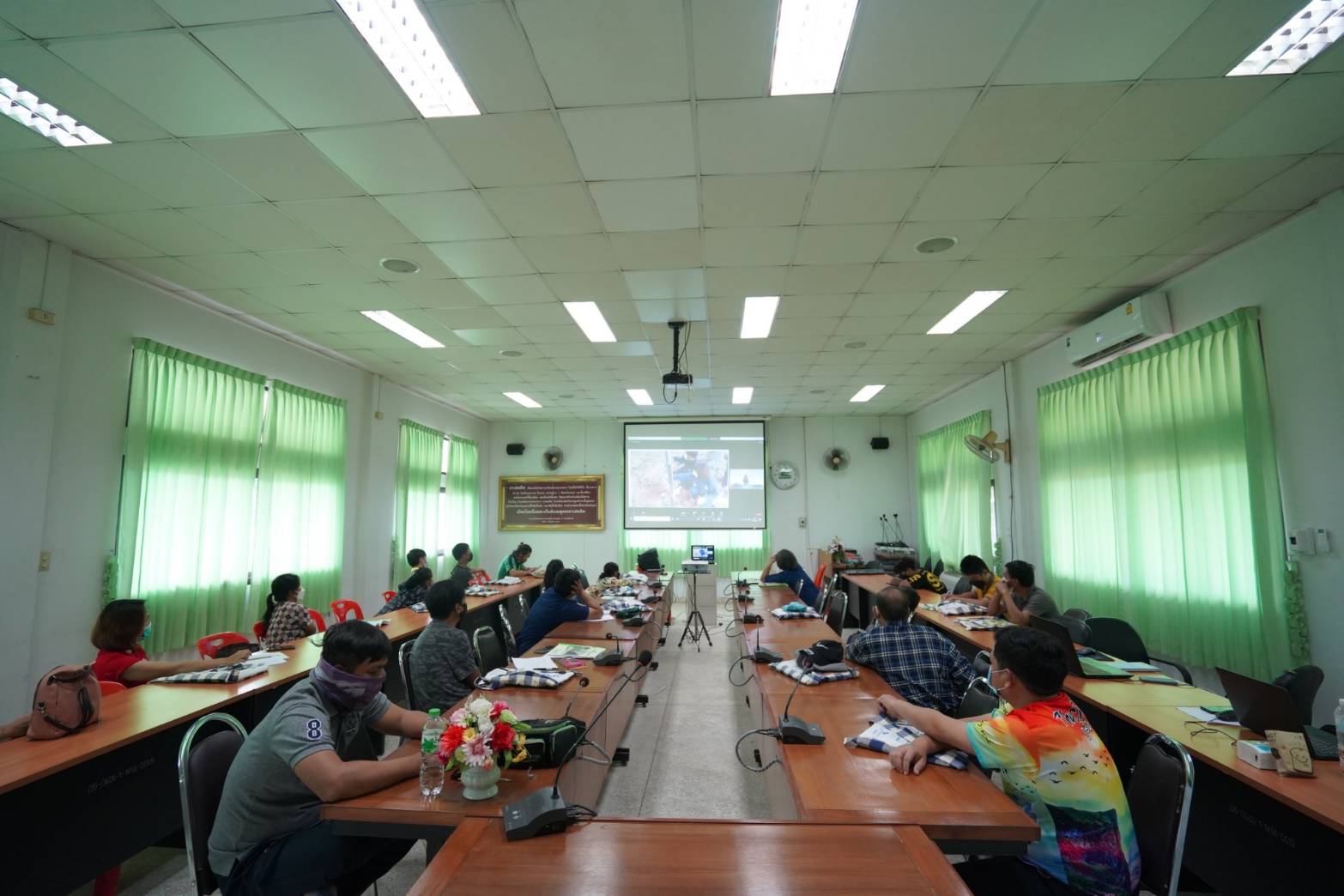 @ที่นี่เมืองน่าน@ จบการฝึกอบรม “โคก หนอง นา พช.” จังหวัดน่าน ผ่านระบบ ZOOM  3จุด พร้อมเดินหน้าสืบสานศาสตร์พระราชา “โคก หนอง นา โมเดล” พัฒนาชุมชน