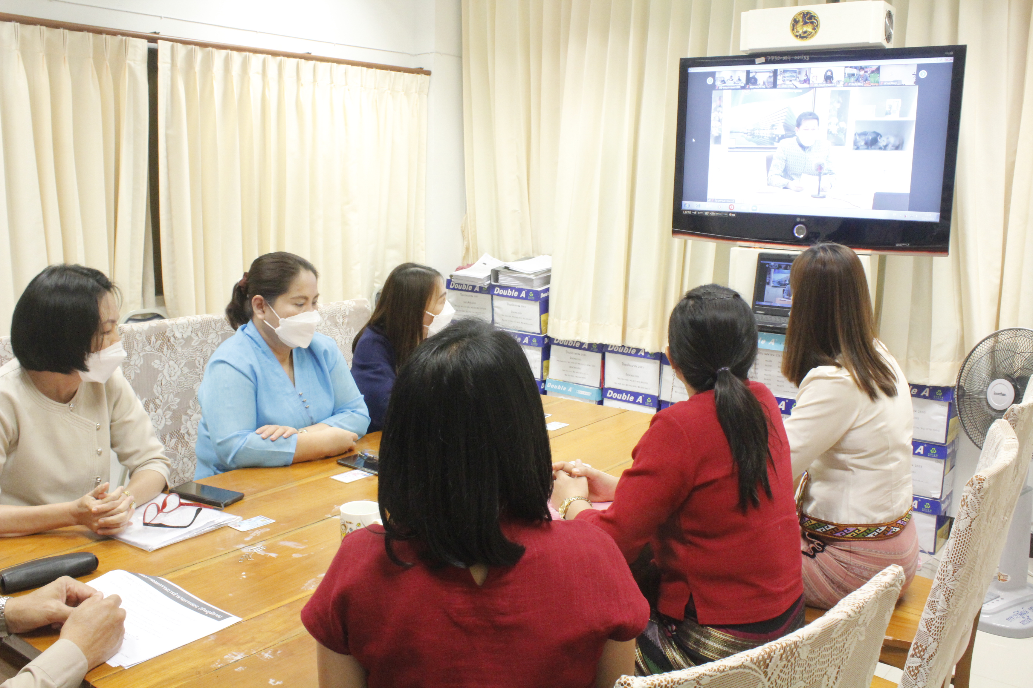 @ที่นี่เมืองน่าน@ พช.น่าน ดำเนินการประเมินบุคคล ผลงาน และความเหมาะสมกับตำแหน่ง (สอบสัมภาษณ์) ในการคัดเลือกบุคคลเข้ารับการประเมินผลงานเพื่อเลื่อนขึ้นแต่งตั้งให้ดำรงตำแหน่ง ประเภทวิชาการ ระดับชำนาญการพิเศษ ตำแหน่งผู้อำนวยการกลุ่มงานประสานและสนับสนุนการบริหารงานพัฒนาชุมชน กรมการพัฒนาชุมชน ประจำปีงบประมาณ พ.ศ.๒๕๖๔