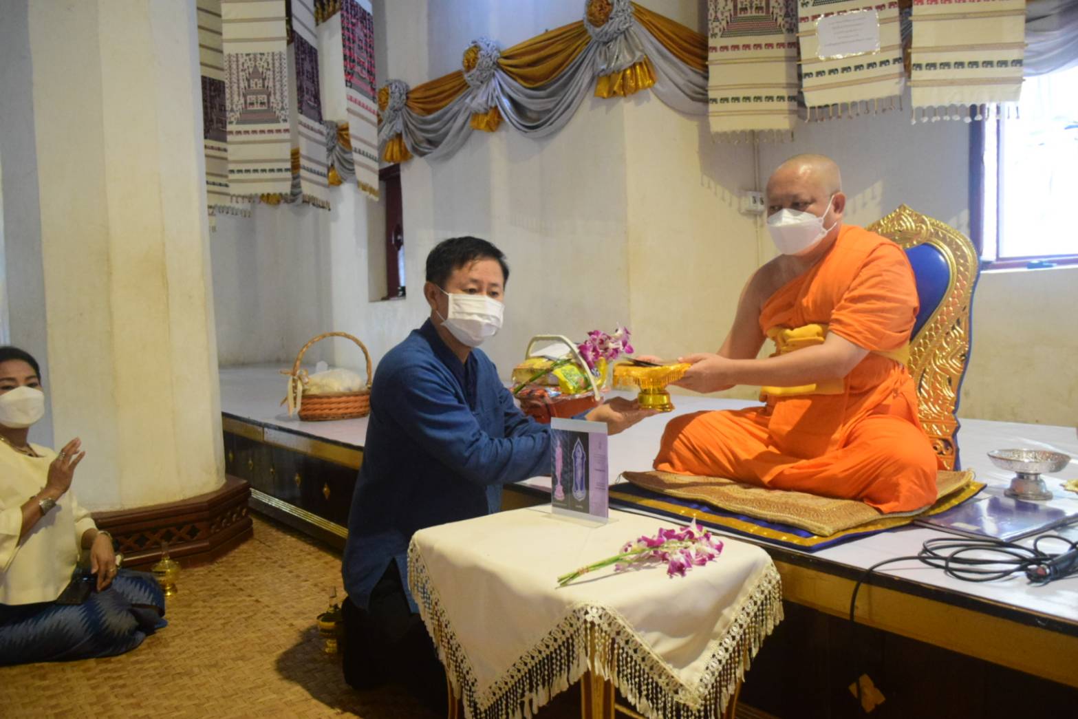 @ที่นี่เมืองน่าน@ พช.น่าน : ร่วมพิธีจารอักขระแผ่นโลหะมงคล เพื่อเตรียมการจัดพิธีหล่อพระพุทธรูป และเหรียญพระพุทธพัฒนปชานาถ เนื่องในโอกาสครบรอบ 60 ปี สถาปนากรมการพัฒนาชุมชน