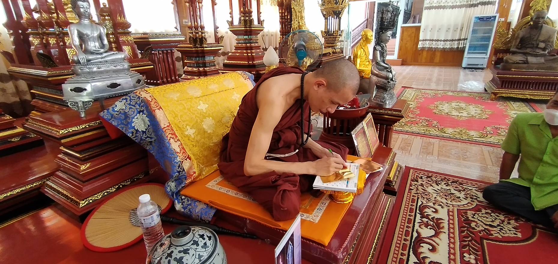 @ที่นี่เมืองน่าน@ พช.น่าน : ทำพิธีจารอักขระแผ่นโลหะมงคล เพื่อเตรียมการจัดพิธีหล่อพระพุทธรูป และเหรียญพระพุทธพัฒนปชานาถ เนื่องในโอกาสครบรอบ 60 ปี สถาปนากรมการพัฒนาชุมชน