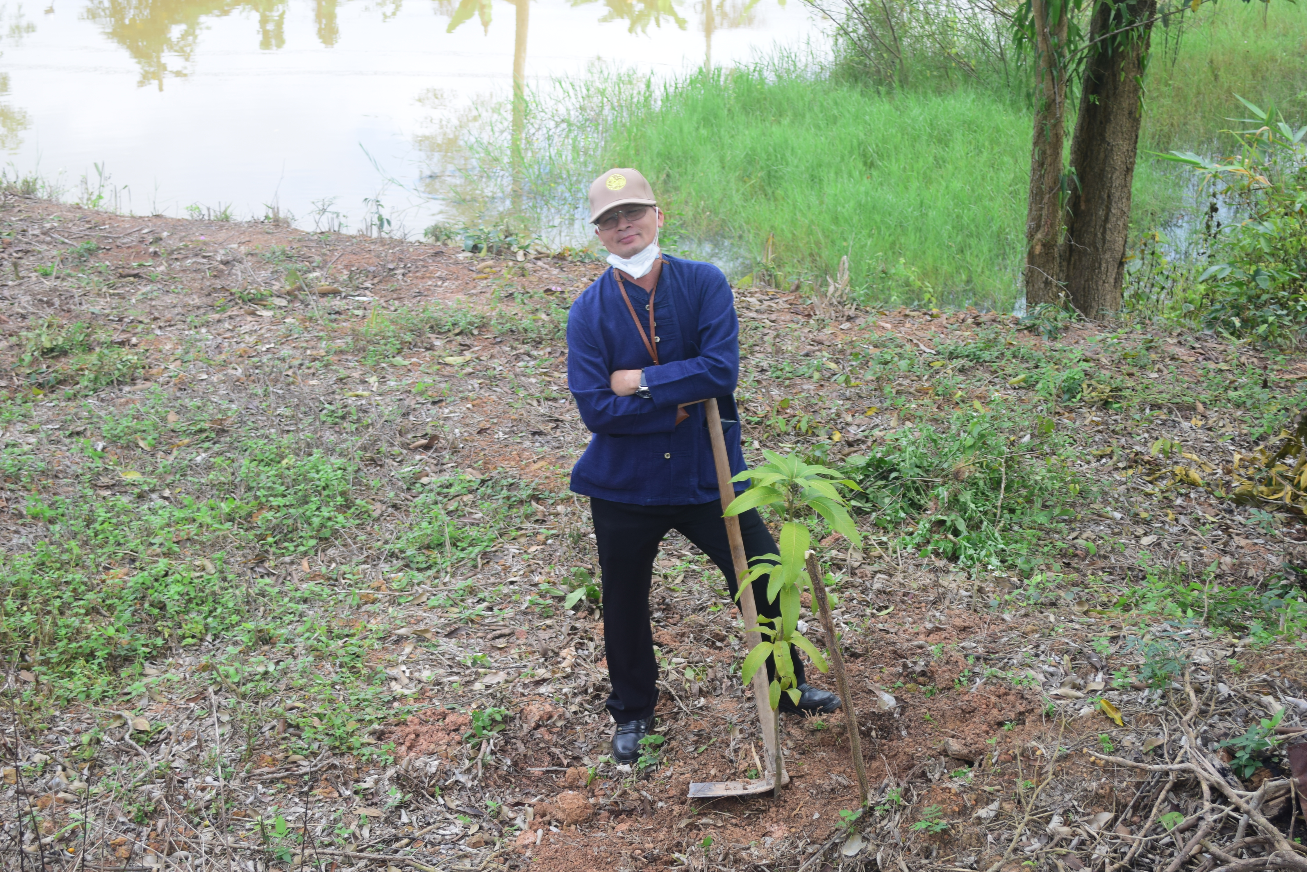 @ที่นี่เมืองน่าน@ พช.น่าน ร่วมปลูกต้นไม้ เนื่องในวันรักต้นไม้ประจำปีของชาติ ประจำปี 2564