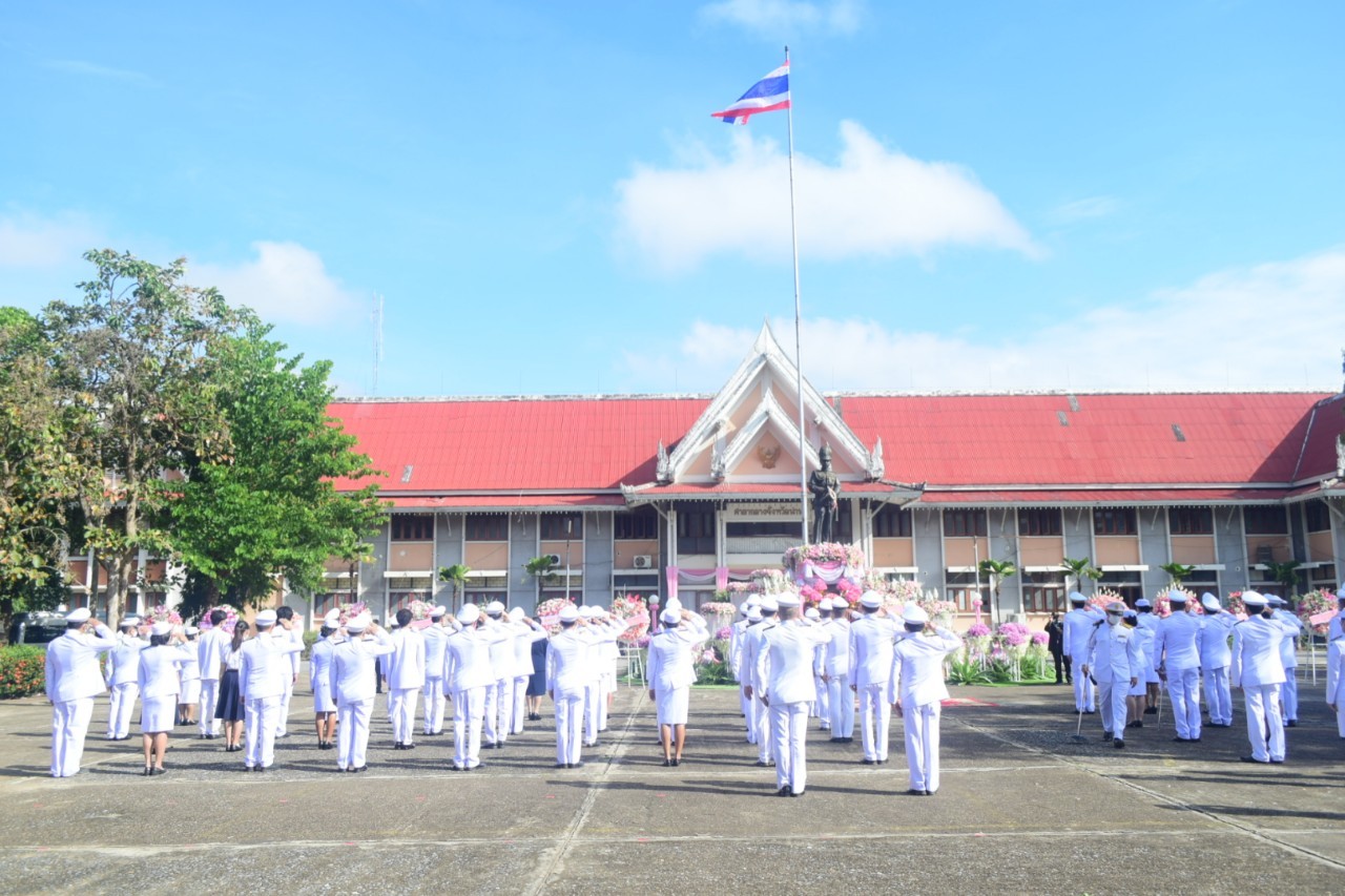 @ที่นี่เมืองน่าน@ “พช.น่าน ร่วมพิธีวางพวงมาลาน้อมรำลึกเนื่องในวันคล้ายวันสวรรคตพระบาทสมเด็จพระจุลจอมเกล้าเจ้าอยู่หัว 23 ตุลาคม 2564”