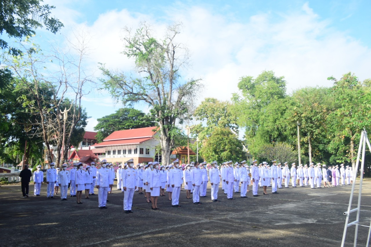@ที่นี่เมืองน่าน@ “พช.น่าน ร่วมพิธีวางพวงมาลาน้อมรำลึกเนื่องในวันคล้ายวันสวรรคตพระบาทสมเด็จพระจุลจอมเกล้าเจ้าอยู่หัว 23 ตุลาคม 2564”