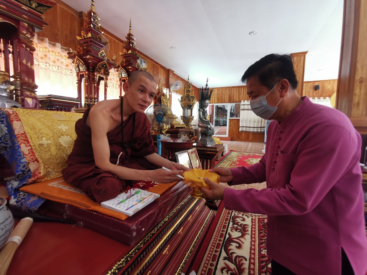 @ที่นี่เมืองน่าน@ พช.น่าน : ทำพิธีจารอักขระแผ่นโลหะมงคล เพื่อเตรียมการจัดพิธีหล่อพระพุทธรูป และเหรียญพระพุทธพัฒนปชานาถ เนื่องในโอกาสครบรอบ 60 ปี สถาปนากรมการพัฒนาชุมชน