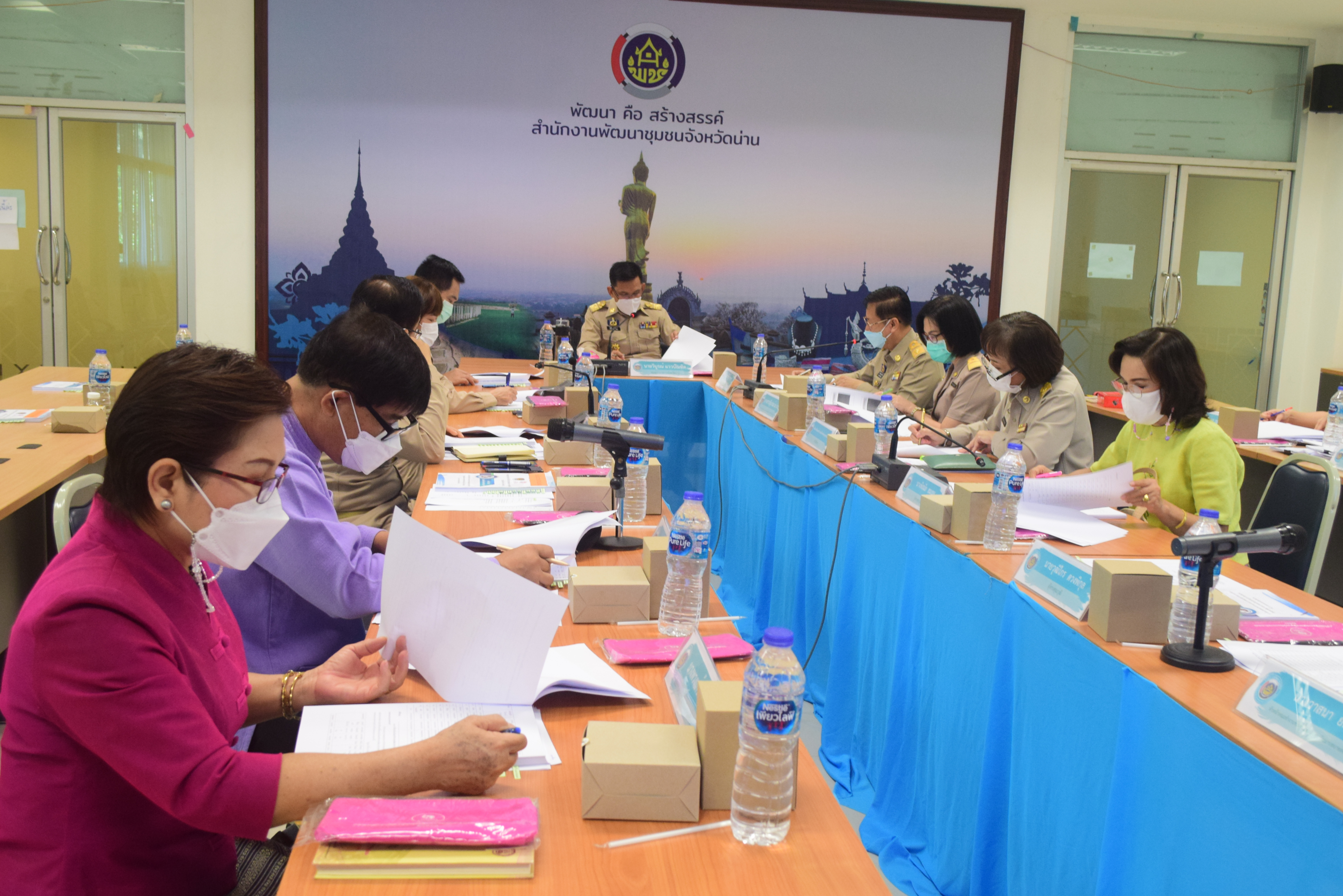 @ที่นี่เมืองน่าน@ พช.น่าน ประชุมคณะอนุกรรมการบริหารกองทุนพัฒนาบทบาทสตรี ระดับจังหวัด จังหวัดน่าน ครั้งที่ 1/2565