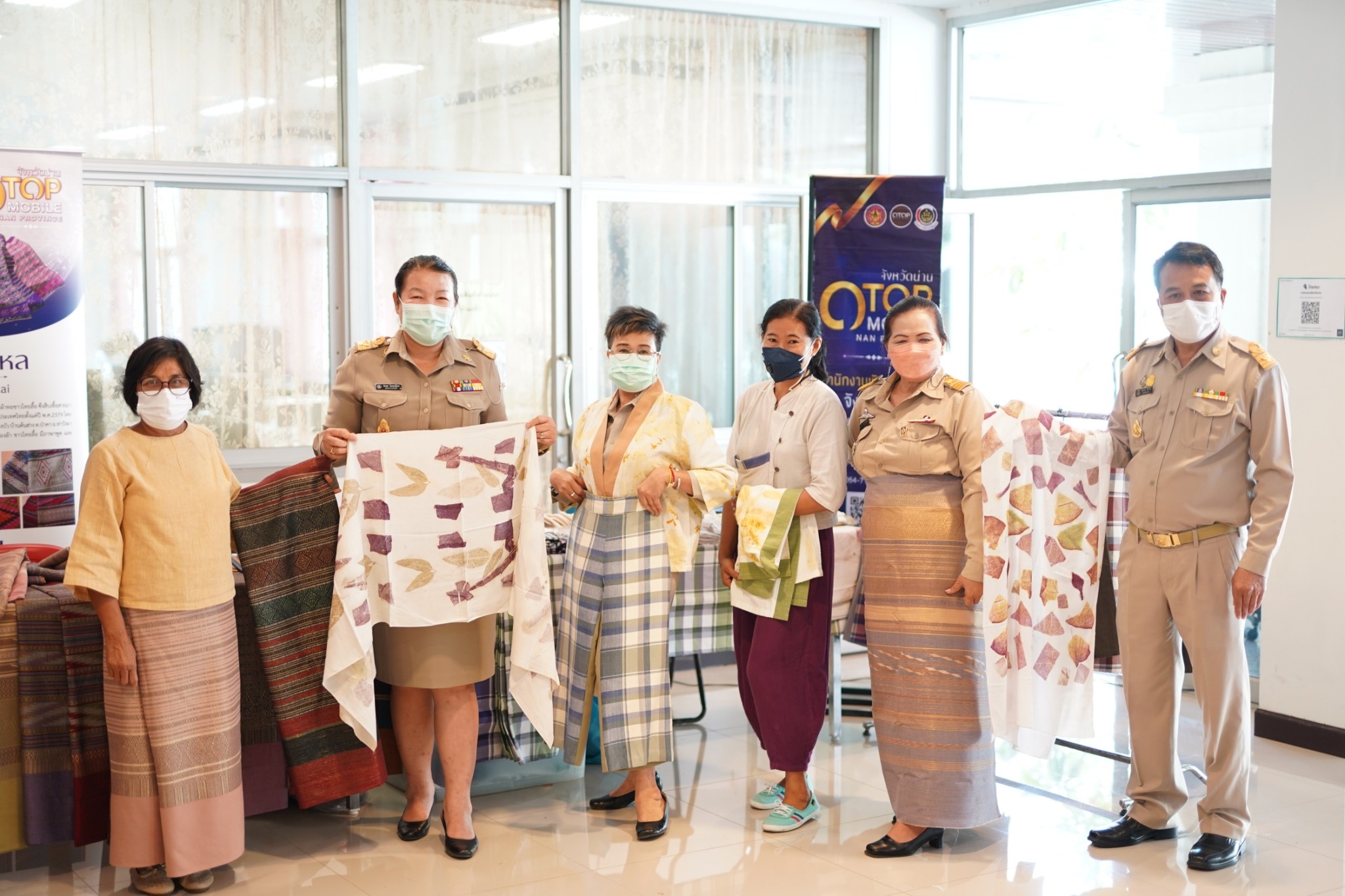 @ที่นี่เมืองน่าน@ พช.น่าน จัดกิจกรรม OTOP Mobile เพื่อกระตุ้นเศรษฐกิจ และส่งเสริมผู้ประกอบการOTOP จังหวัดน่าน