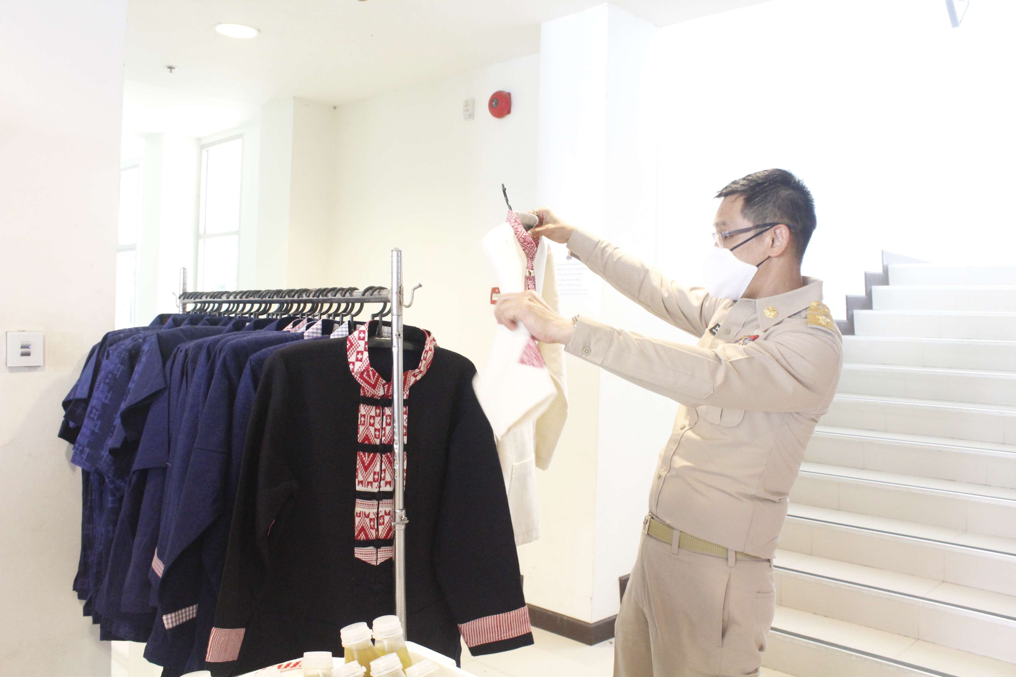 @ที่นี่เมืองน่าน@ พช.น่าน จัดกิจกรรม OTOP Mobile เพื่อกระตุ้นเศรษฐกิจ และส่งเสริมผู้ประกอบการOTOP จังหวัดน่าน