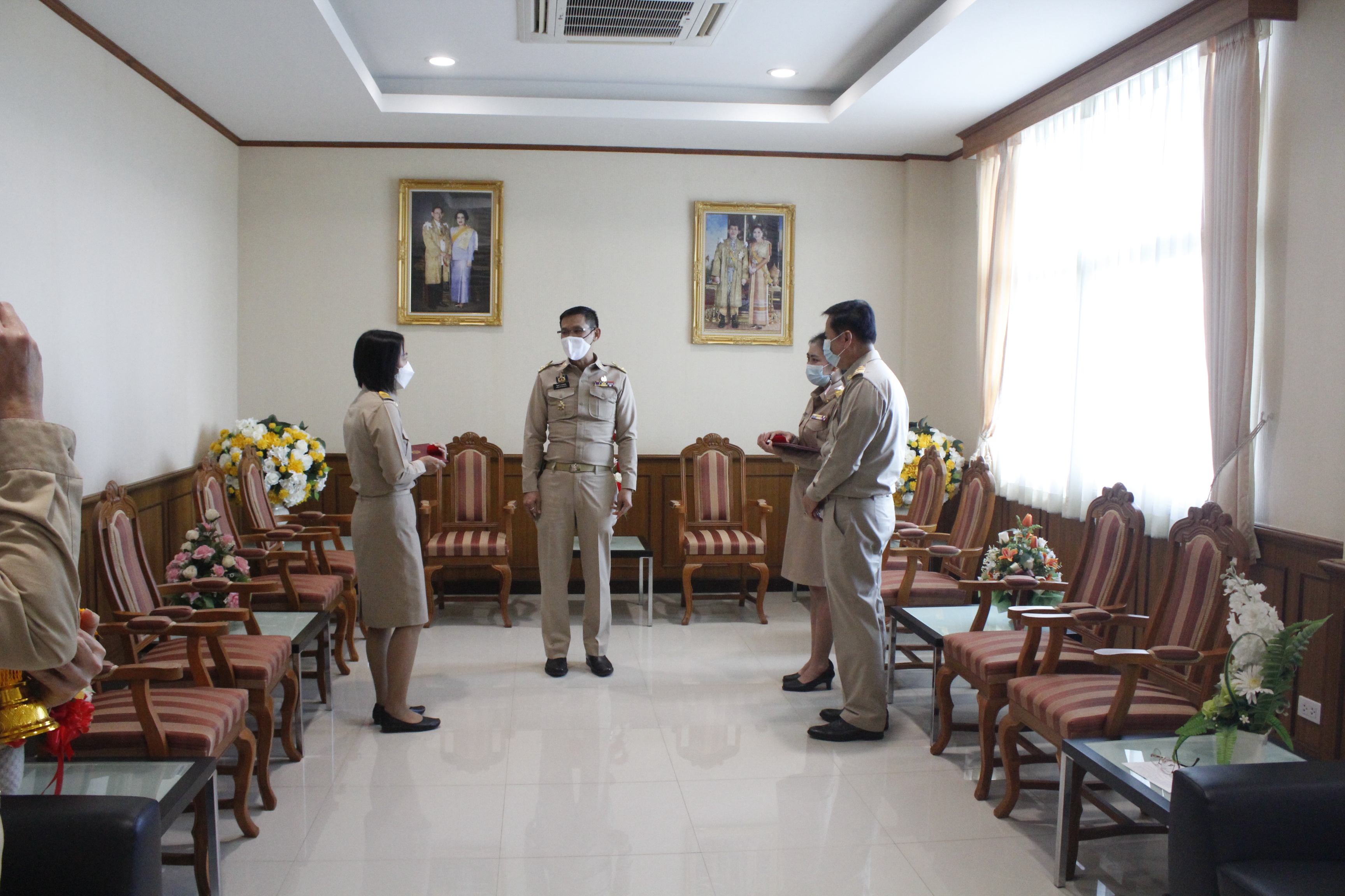 @ที่นี่เมืองน่าน@ จังหวัดน่านมอบใบวุฒิบัตรและเข็มวิทยฐานะ ให้แก่ข้าราชการที่อยู่ระหว่างทดลองปฏิบัติหน้าที่ราชการ หลักสูตรพัฒนากรก่อนประจำการ รุ่นที่ 118