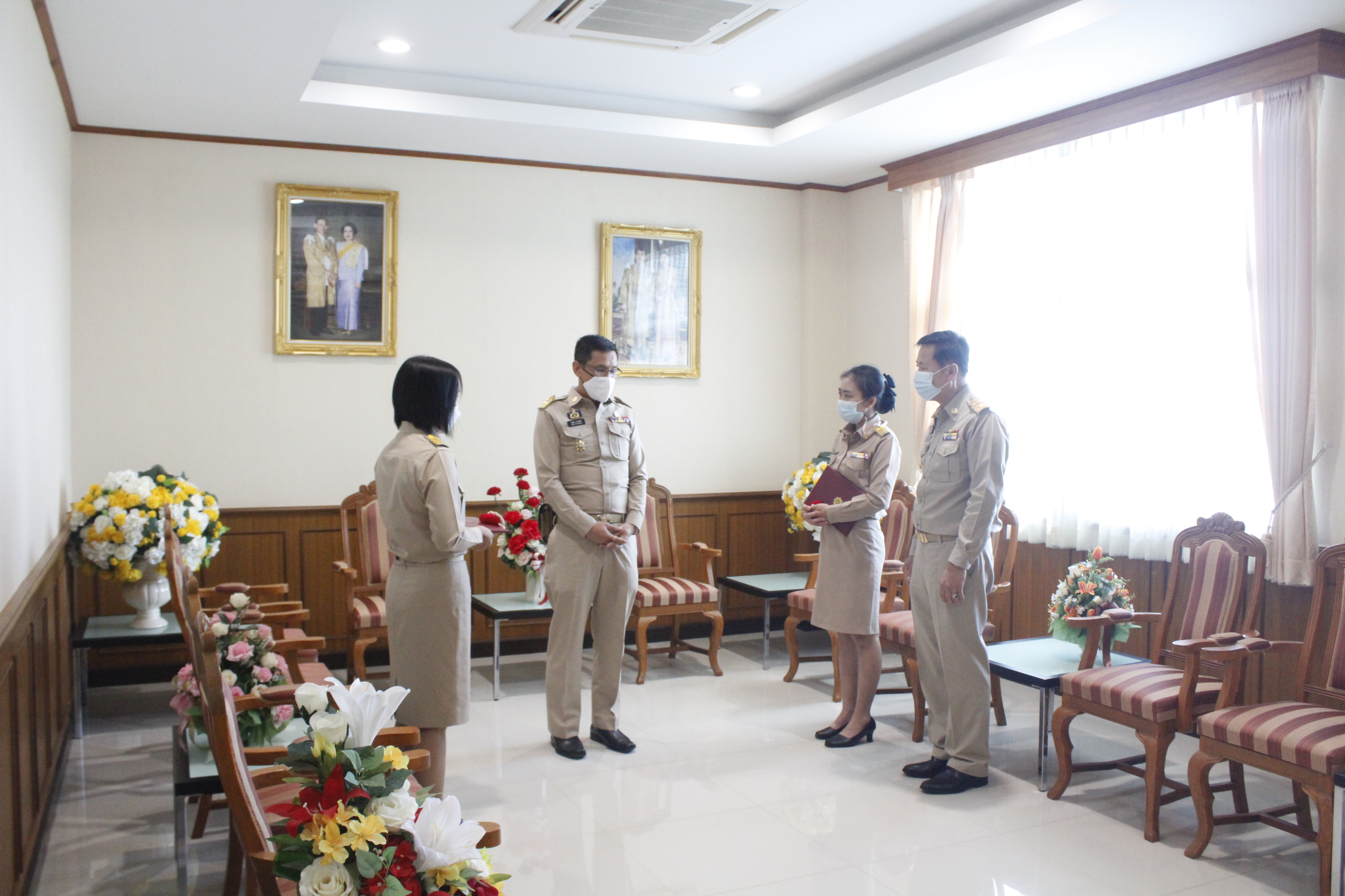 @ที่นี่เมืองน่าน@ จังหวัดน่านมอบใบวุฒิบัตรและเข็มวิทยฐานะ ให้แก่ข้าราชการที่อยู่ระหว่างทดลองปฏิบัติหน้าที่ราชการ หลักสูตรพัฒนากรก่อนประจำการ รุ่นที่ 118