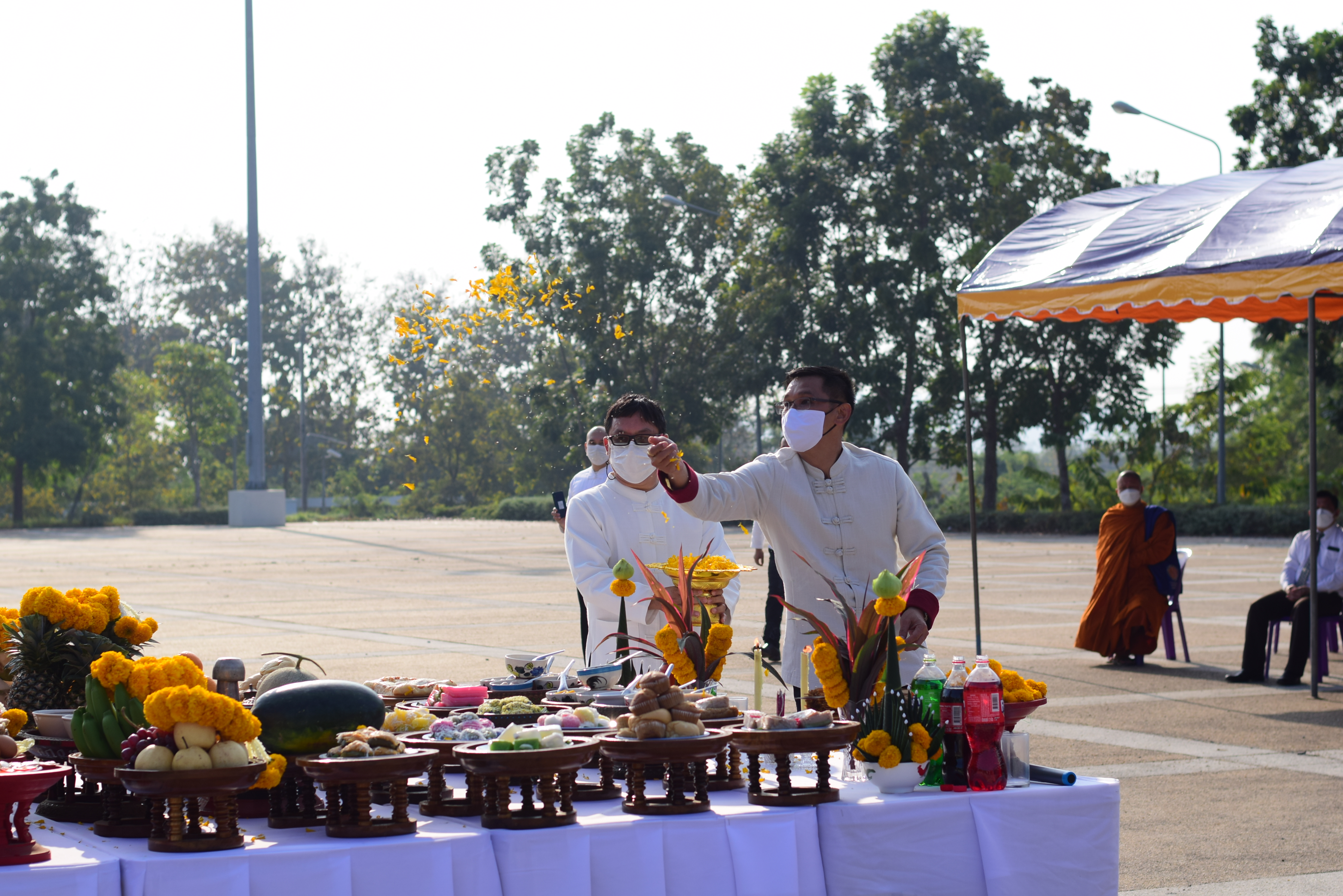 @ที่นี่เมืองน่าน@ พช.น่าน ร่วมพิธีทำบุญอาคารศาลากลางจังหวัดน่าน เพื่อความเป็นสิริมงคลและความเจริญรุ่งเรืองของข้าราชการ