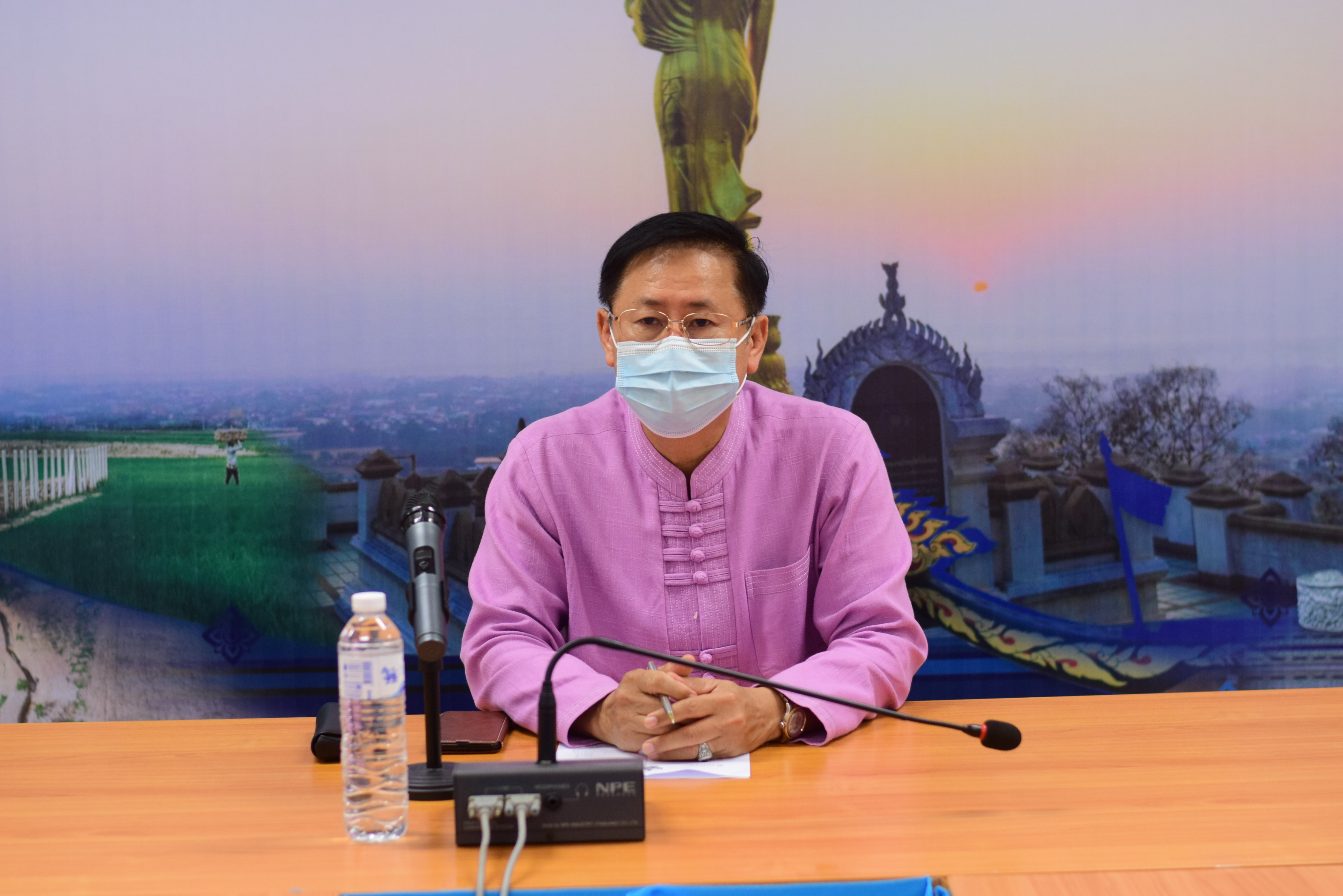 @ที่นี่เมืองน่าน@ พช.น่าน  ร่วมประชุมชี้แจงแนวปฏิบัติการจัดทำข้อเสนอโครงการพัฒนาและเสริมสร้างความเข้มแข็งของเศรษฐกิจฐานราก ปี 2565 ผ่านระบบ Zoom Cloud Meeting