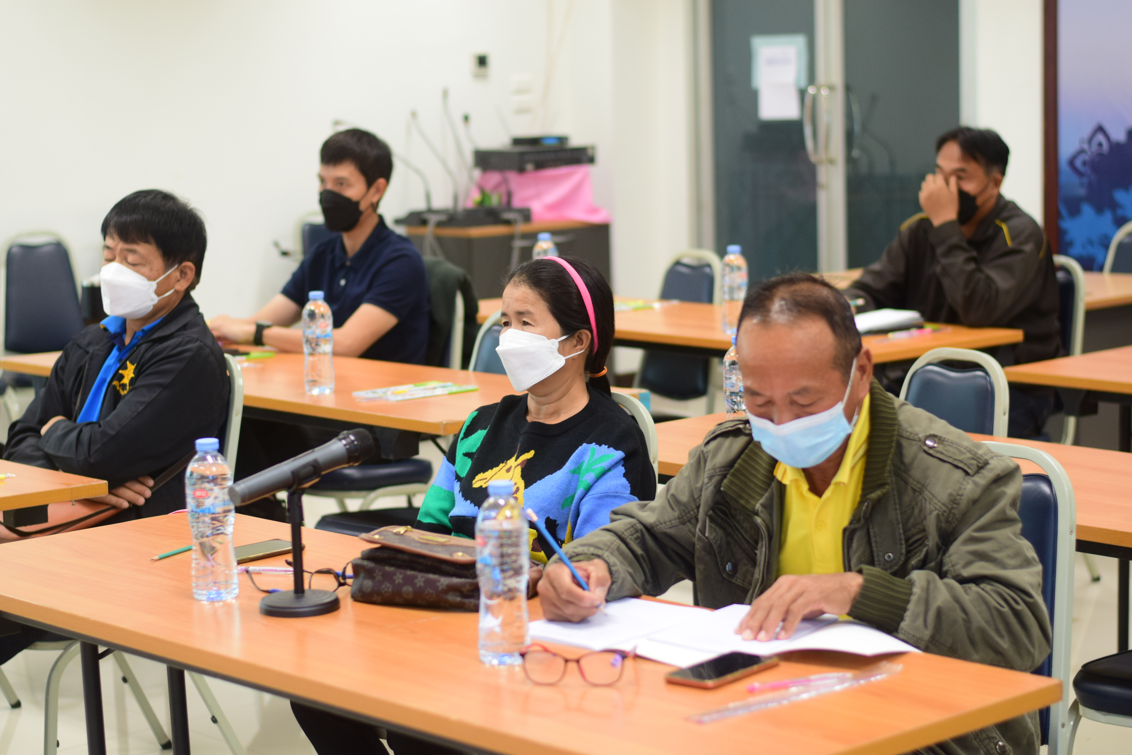 @ที่นี่เมืองน่าน@ พช.น่าน ร่วมอบรมโครงการพัฒนาหมู่บ้านเศรษฐกิจพอเพียง ประจำปีงบประมาณ พ.ศ. 2565 ผ่านระบบ Zoom Meeting