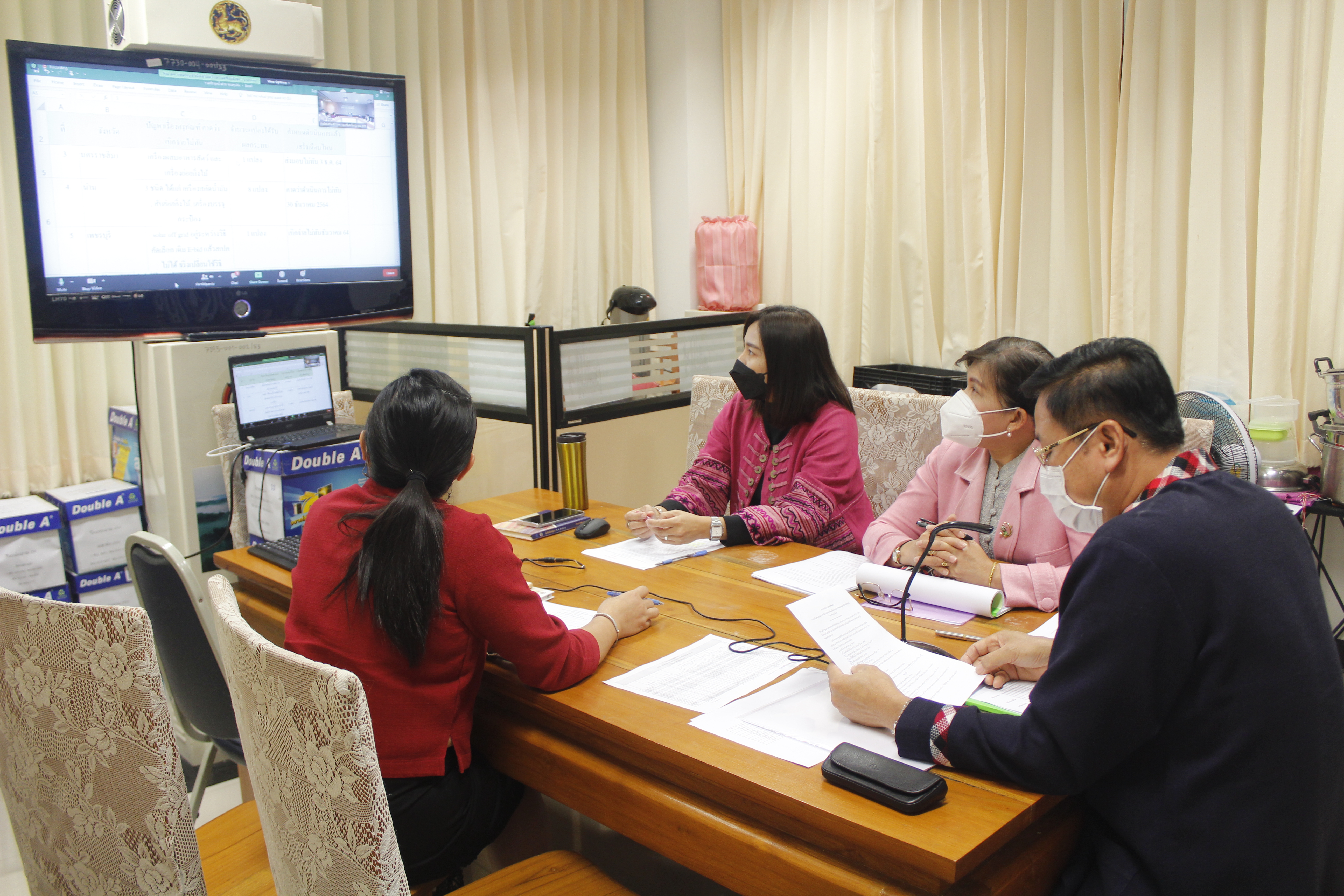 @ที่นี่เมืองน่าน@ พช.น่าน ร่วมประชุมรับฟังและให้ข้อมูลประเด็นปัญหาการดำเนินงานโครงการพัฒนาพื้นที่ต้นแบบการพัฒนาคุณภาพชีวิตตามหลักทฤษฎีใหม่ประยุกต์สู่ “โคก หนอง นา โมเดล”