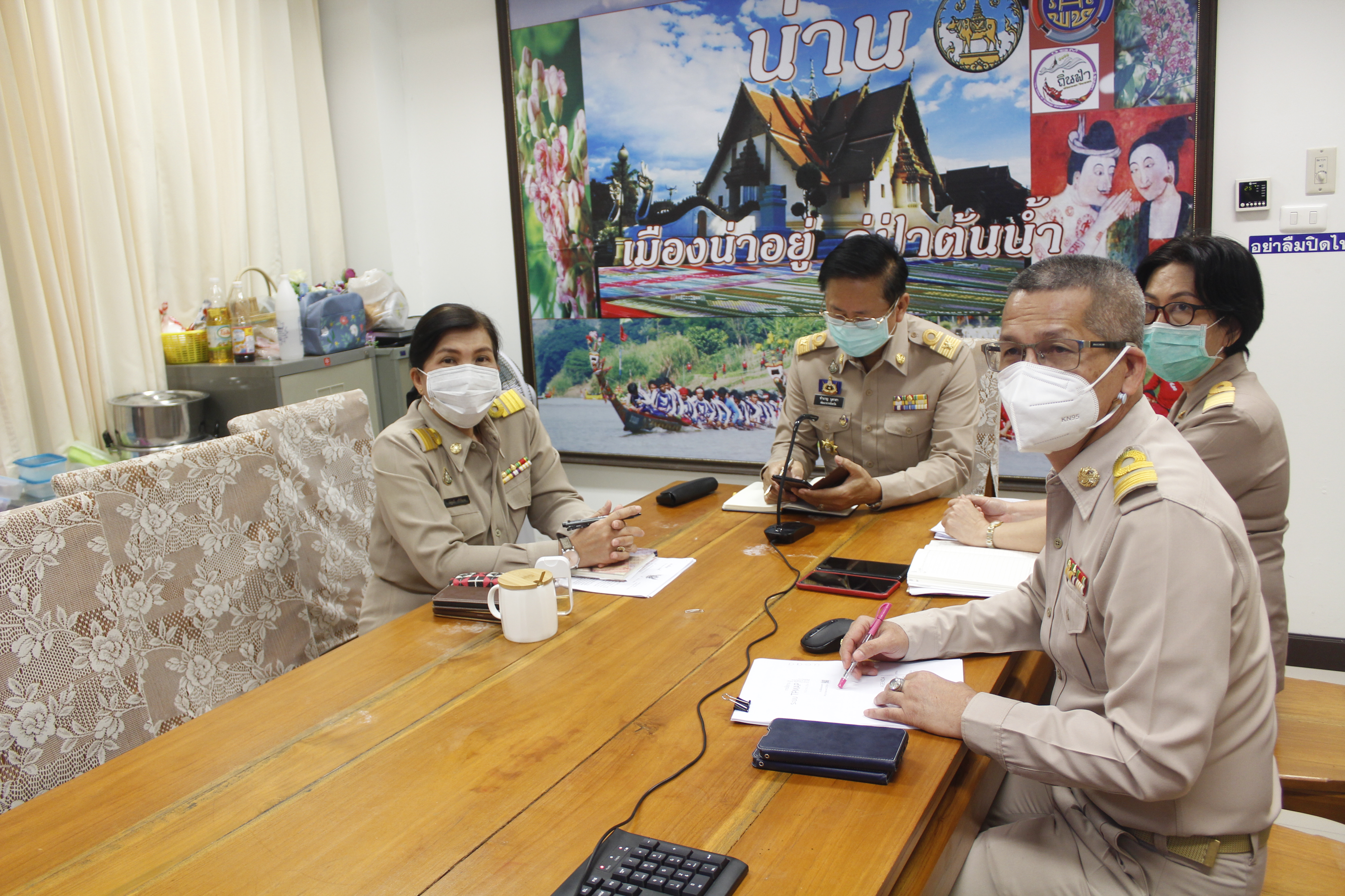 @ที่นี่เมืองน่าน@ พช.น่าน ร่วมประชุมแนวทางการตรวจราชการ และการขับเคลื่อนภารกิจสำคัญของกรมการพัฒนาชุมชน ประจำปีงบประมาณ พ.ศ.2565 เดือนธันวาคม ผ่านระบบ Zoom Cloud Meeting