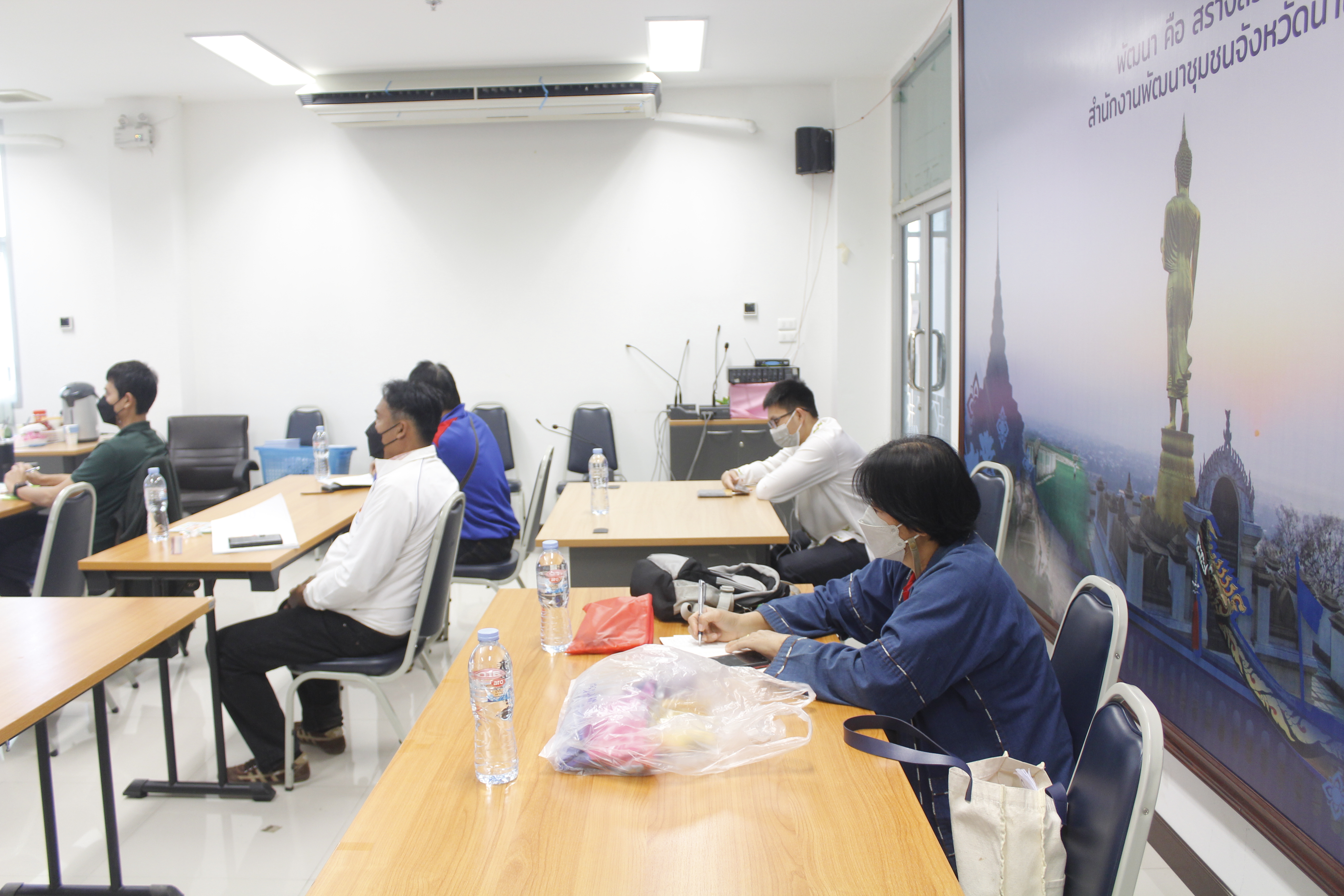 @ที่นี่เมืองน่าน@ พช.น่าน ร่วมอบรมโครงการพัฒนาหมู่บ้านเศรษฐกิจพอเพียง ประจำปีงบประมาณ พ.ศ. 2565 ผ่านระบบ Zoom Meeting วันที่ 2