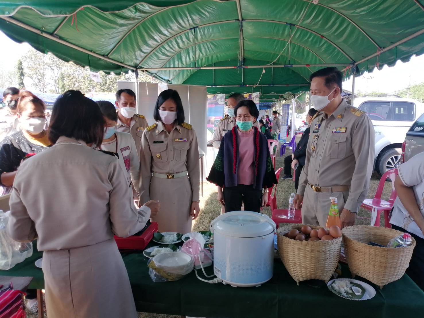 @ที่นี่เมืองน่าน@ พช.น่าน ร่วมกิจกรรม หน่วยบำบัดทุกข์ บำรุงสุข สร้างรอยยิ้มให้ประชาชน จังหวัดน่าน