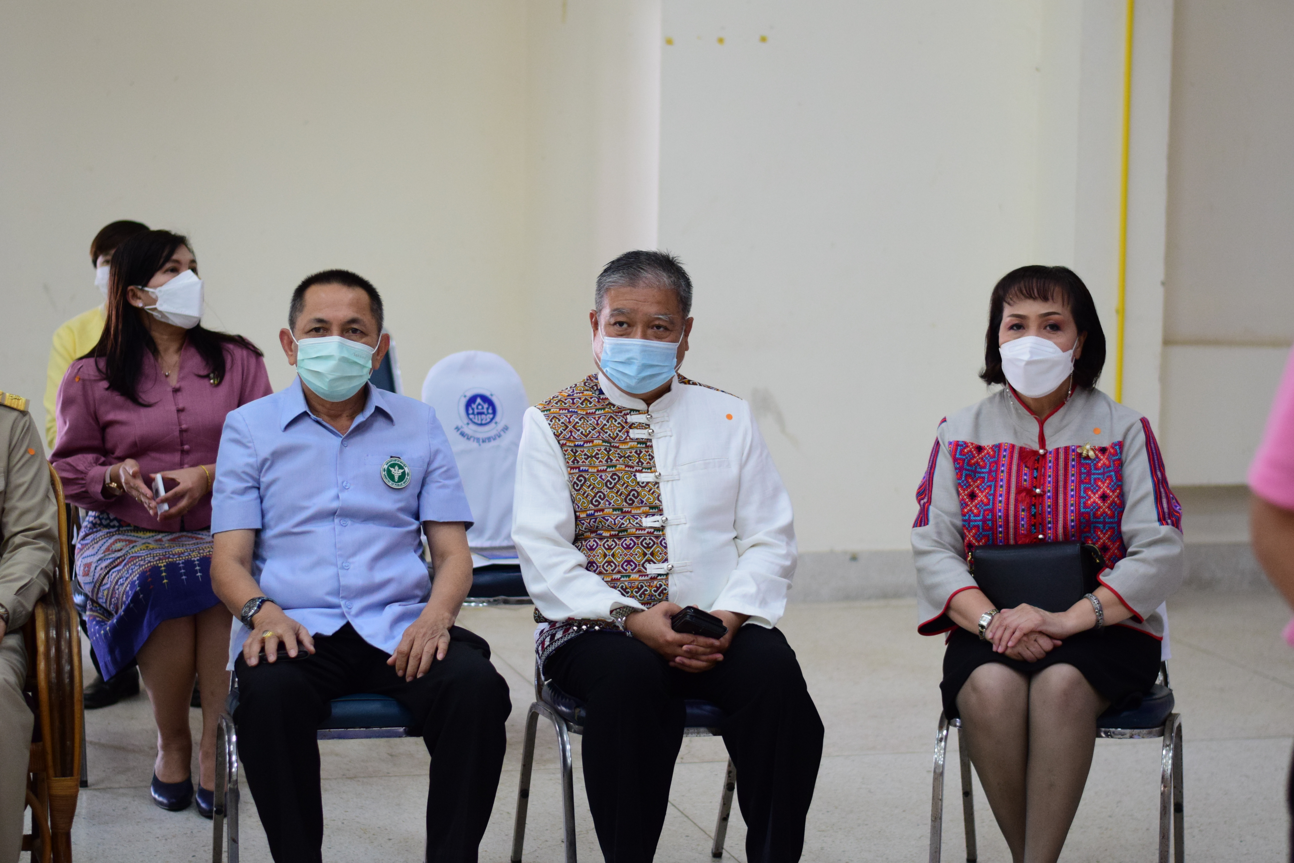 @ที่นี่เมืองน่าน@ มูลนิธิป่อเต็กตึ๊ง ร่วมกับกรมการพัฒนาชุมชน มอบอาชีพ สร้างชีวิตแก่ครัวเรือนยากจนจังหวัดน่าน