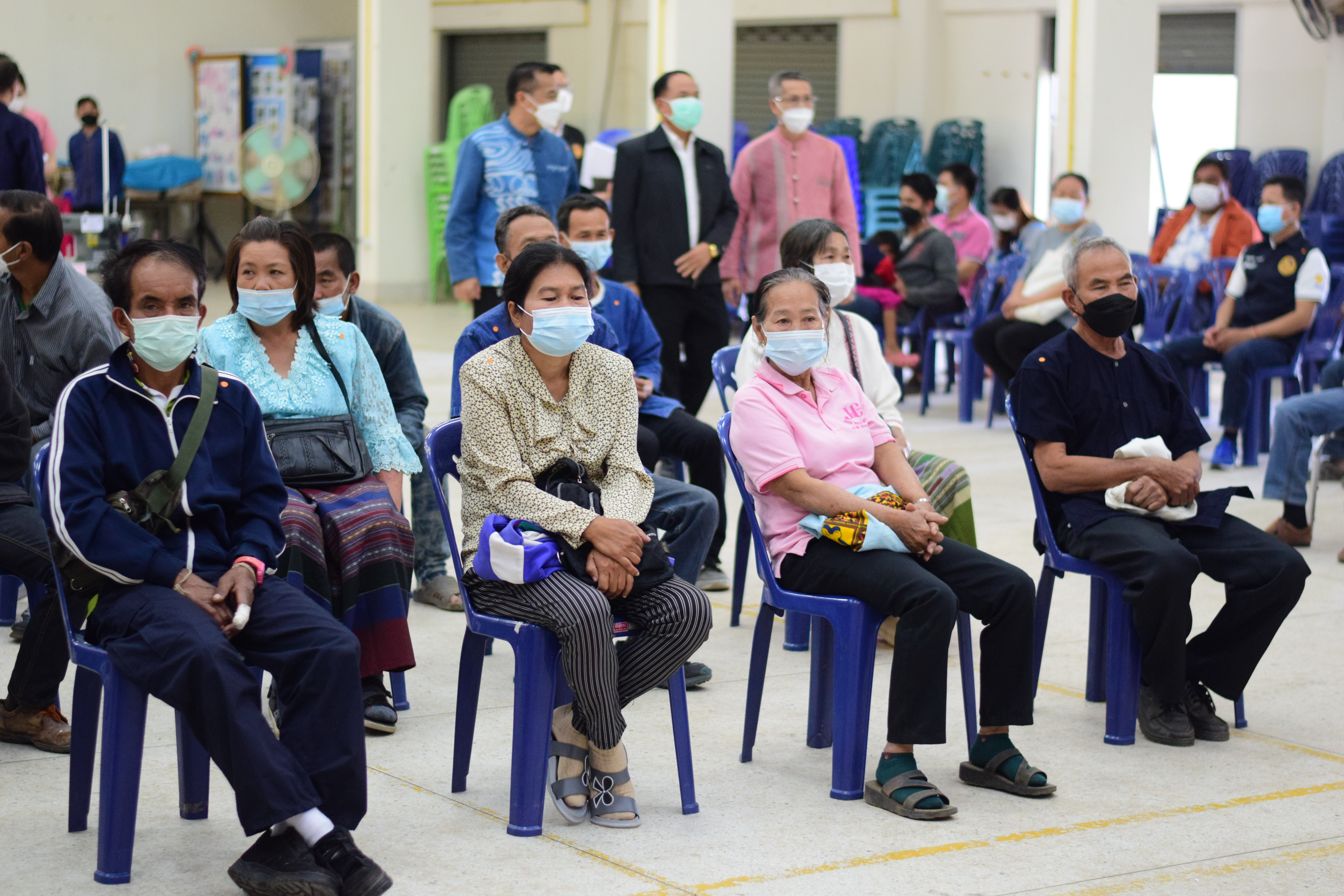 @ที่นี่เมืองน่าน@ มูลนิธิป่อเต็กตึ๊ง ร่วมกับกรมการพัฒนาชุมชน มอบอาชีพ สร้างชีวิตแก่ครัวเรือนยากจนจังหวัดน่าน