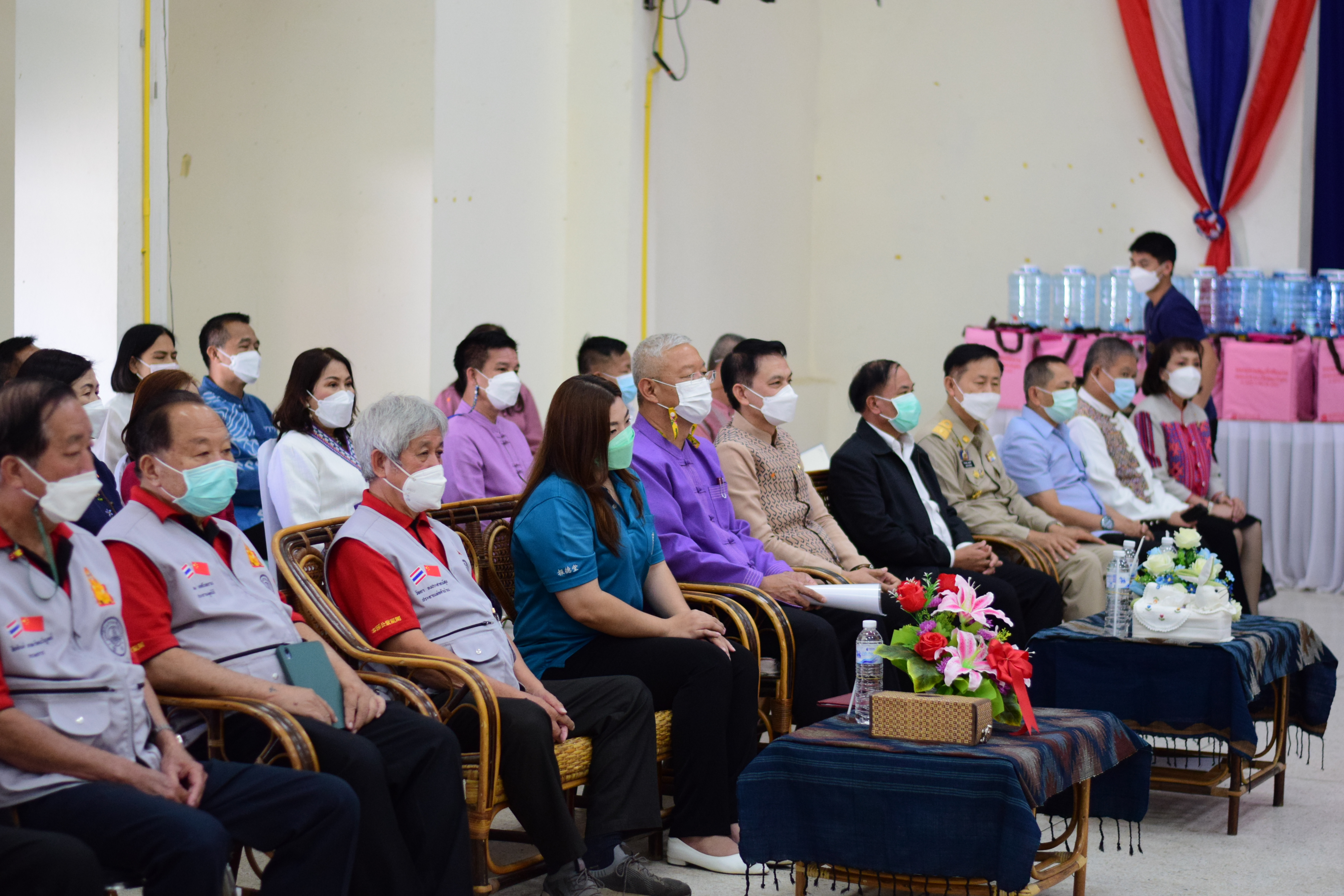 @ที่นี่เมืองน่าน@ มูลนิธิป่อเต็กตึ๊ง ร่วมกับกรมการพัฒนาชุมชน มอบอาชีพ สร้างชีวิตแก่ครัวเรือนยากจนจังหวัดน่าน