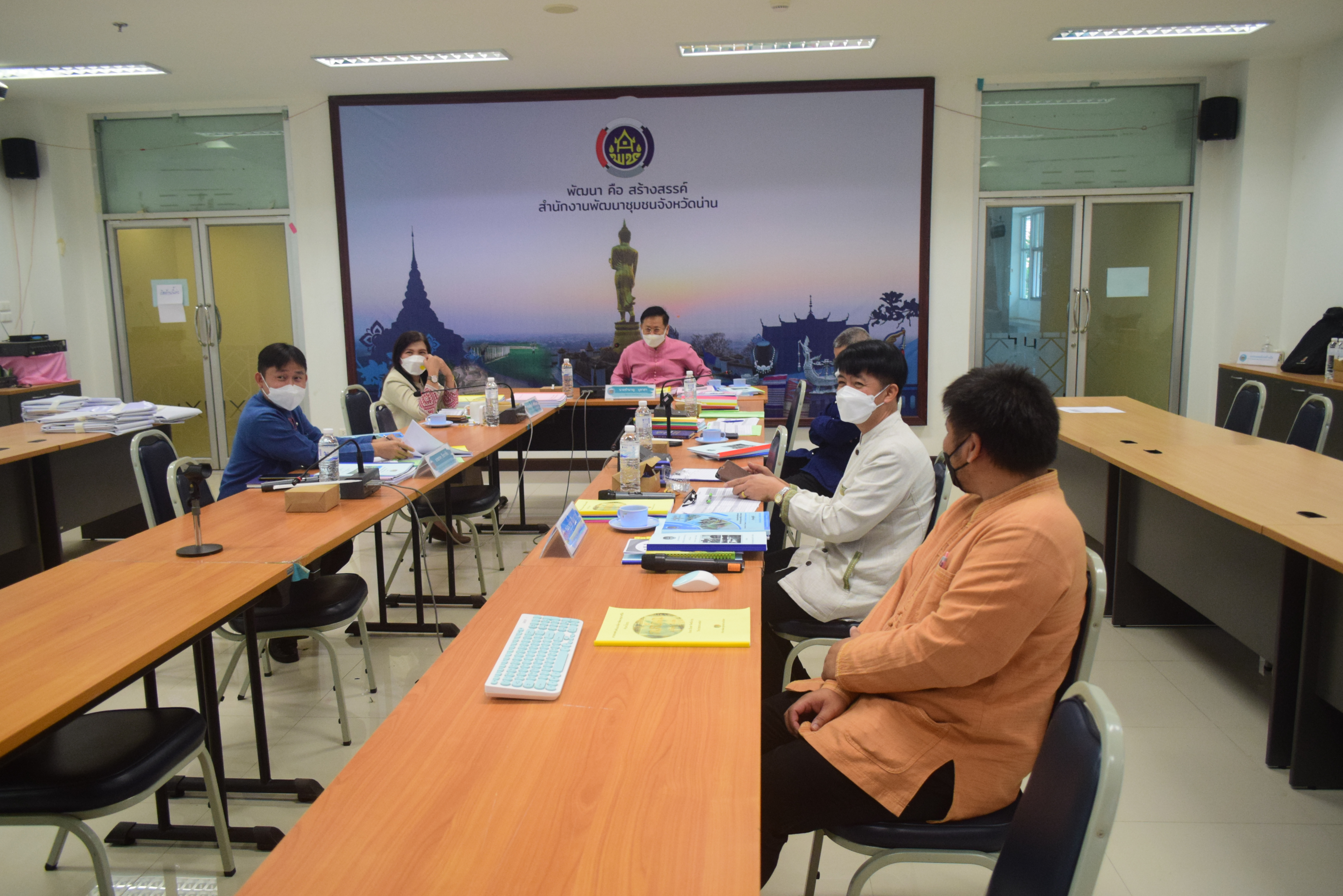 @ที่นี่เมืองน่าน@ พช.น่าน นำเสนอผลการดำเนินงานสารสนเทศตำบลต้นแบบเพื่อพัฒนาคุณภาพชีวิต ประจำปี 2565