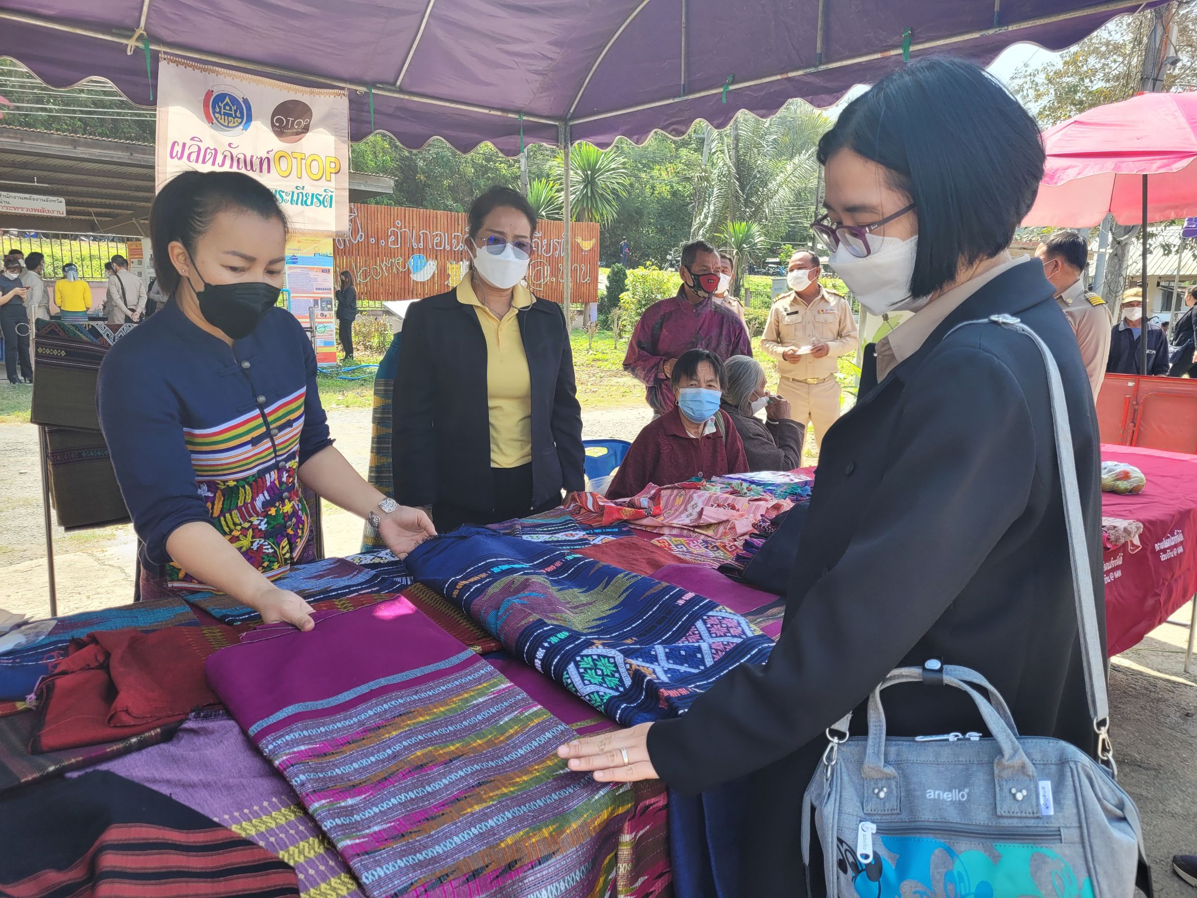 @ที่นี่เมืองน่าน@ พช.น่าน ร่วมจัดกิจกรรม “หน่วยบำบัดทุกข์ บำรุงสุข สร้างรอยยิ้มให้ประชาชน” ประจำปีงบประมาณ พ.ศ. 2565