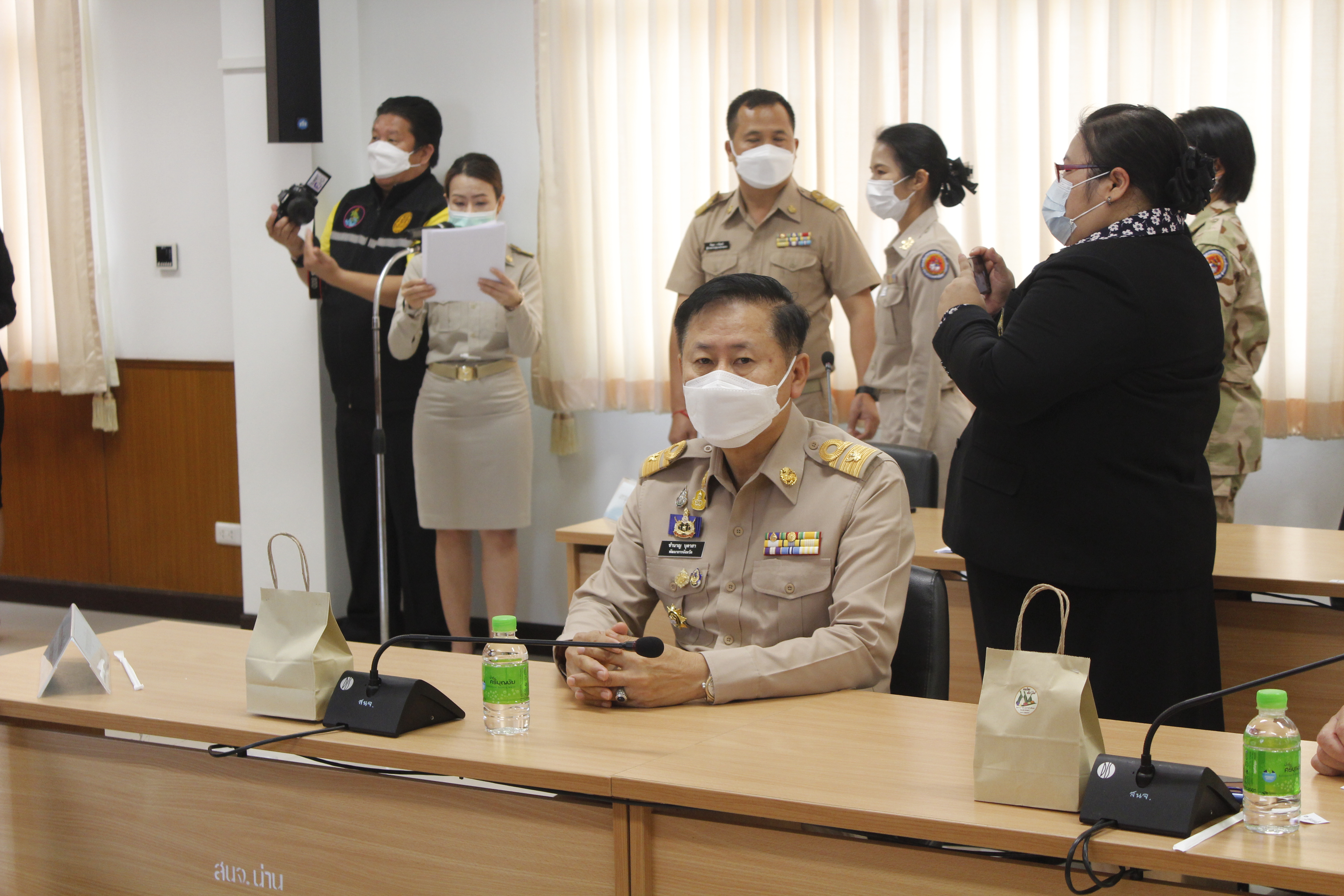 @ที่นี่เมืองน่าน@ จังหวัดน่าน มอบทุนแม่บ้านมหาดไทย ให้แก่บุตร ข้าราชการในสังกัดกระทรวงมหาดไทย ประจำปี 2565