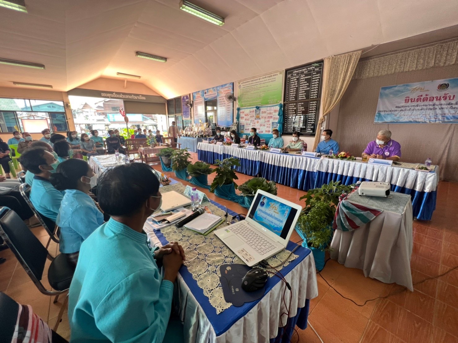 @ที่นี่เมืองน่าน@ พช.น่าน คัดเลือกกองทุนแม่ของแผ่นดินดีเด่นระดับจังหวัด ประจำปีงบประมาณ พ.ศ. 2565 สนองพระราชปณิธานของสมเด็จพระบรมราชชนนีพันปีหลวง ในการแก้ไขปัญหายาเสพติดอย่างยั่งยืน