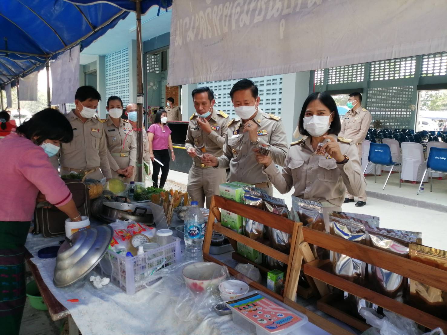 @ที่นี่เมืองน่าน@ พช.น่าน ร่วมจัดกิจกรรม “หน่วยบำบัดทุกข์ บำรุงสุข สร้างรอยยิ้มให้ประชาชน” ประจำปีงบประมาณ พ.ศ. 2565