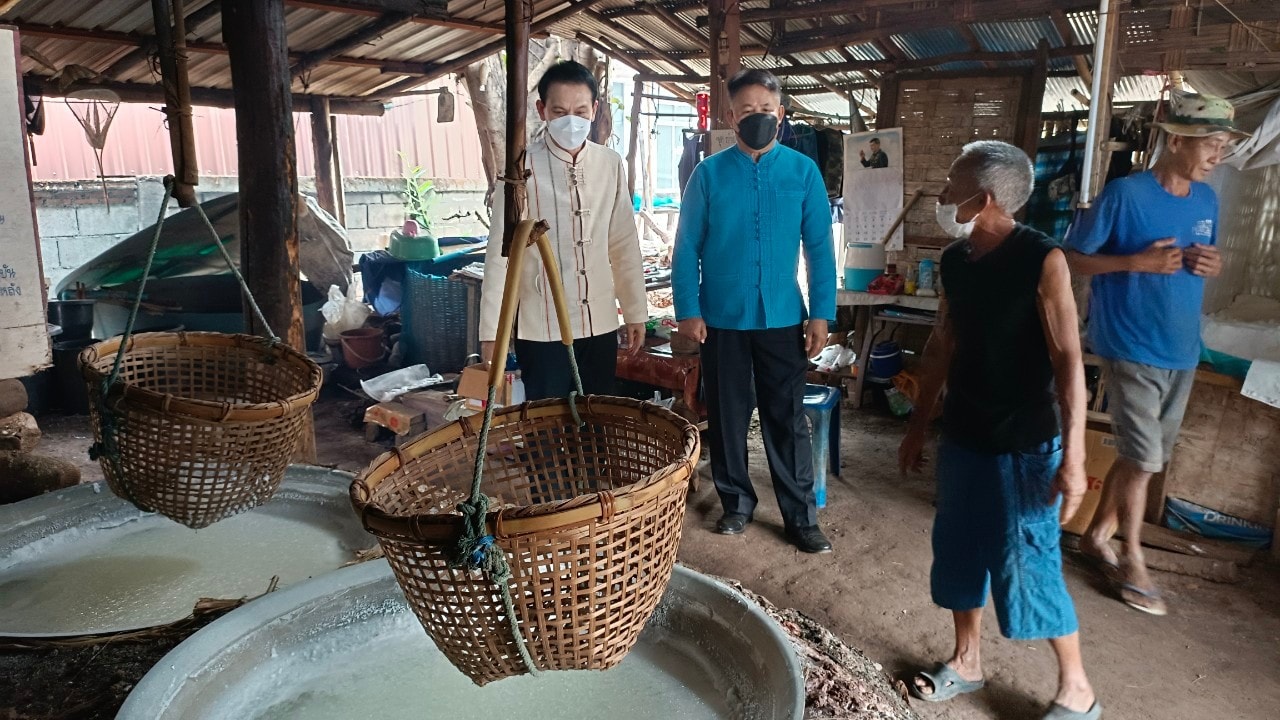 @ที่นี่เมืองน่าน@ นายอาทร พิมชะนก ผู้ตรวจราชการกรมการพัฒนาชุมชน ลงพื้นที่ จังหวัดน่าน ติดตามการขับเคลื่อนภารกิจสำคัญกรมการพัฒนาชุมชน