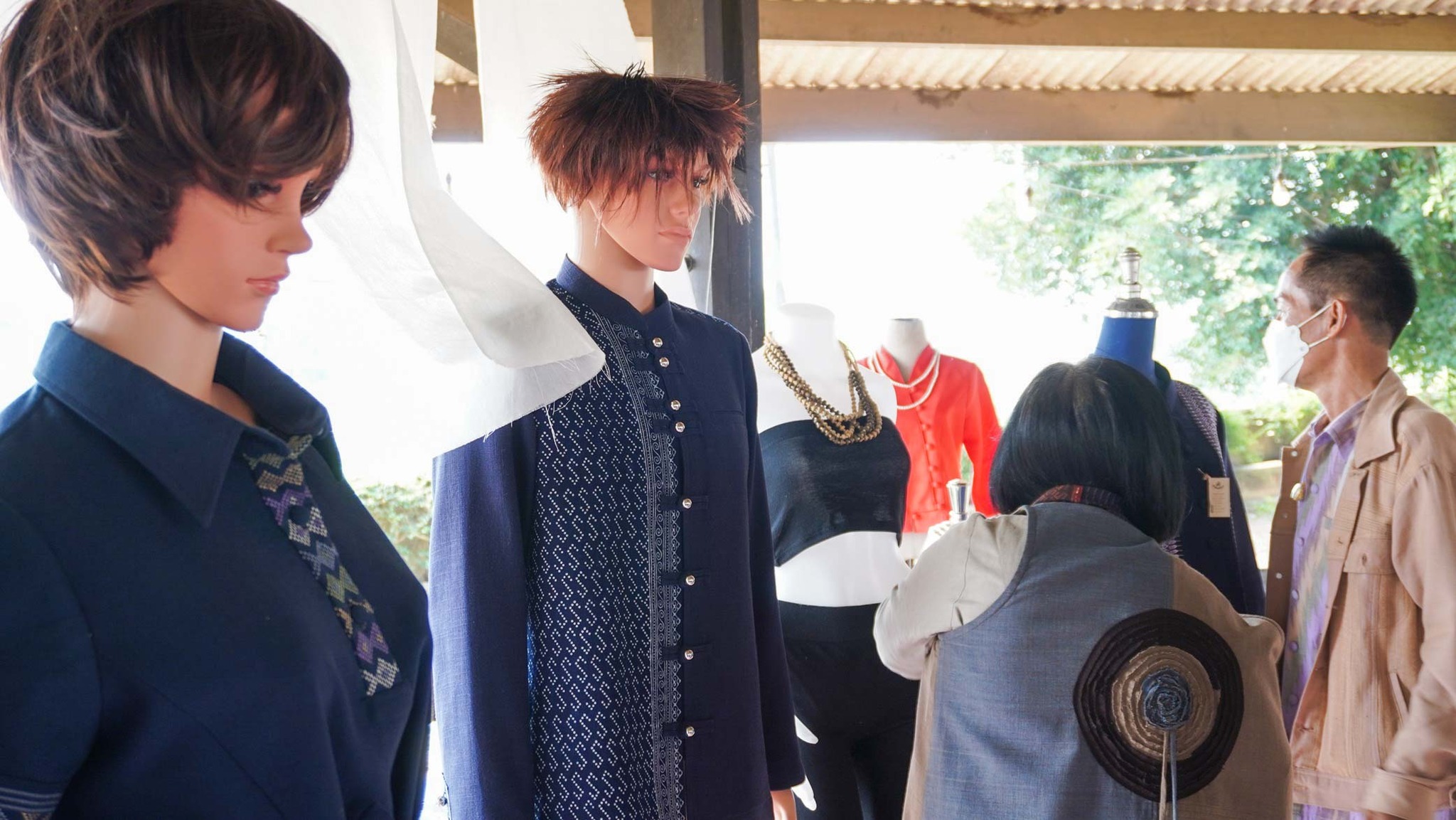 @ที่นี่เมืองน่าน@ จังหวัดน่าน มอบหมายให้สำนักงานพัฒนาชุมชนจังหวัดน่าน ดำเนินการประกวดออกแบบผลิตภัณฑ์ผ้าทอเมืองน่าน ผลิตภัณฑ์ของใช้ ของที่ระลึก ในงานประจำปีและของดีเมืองน่าน ประจำปี 2565 