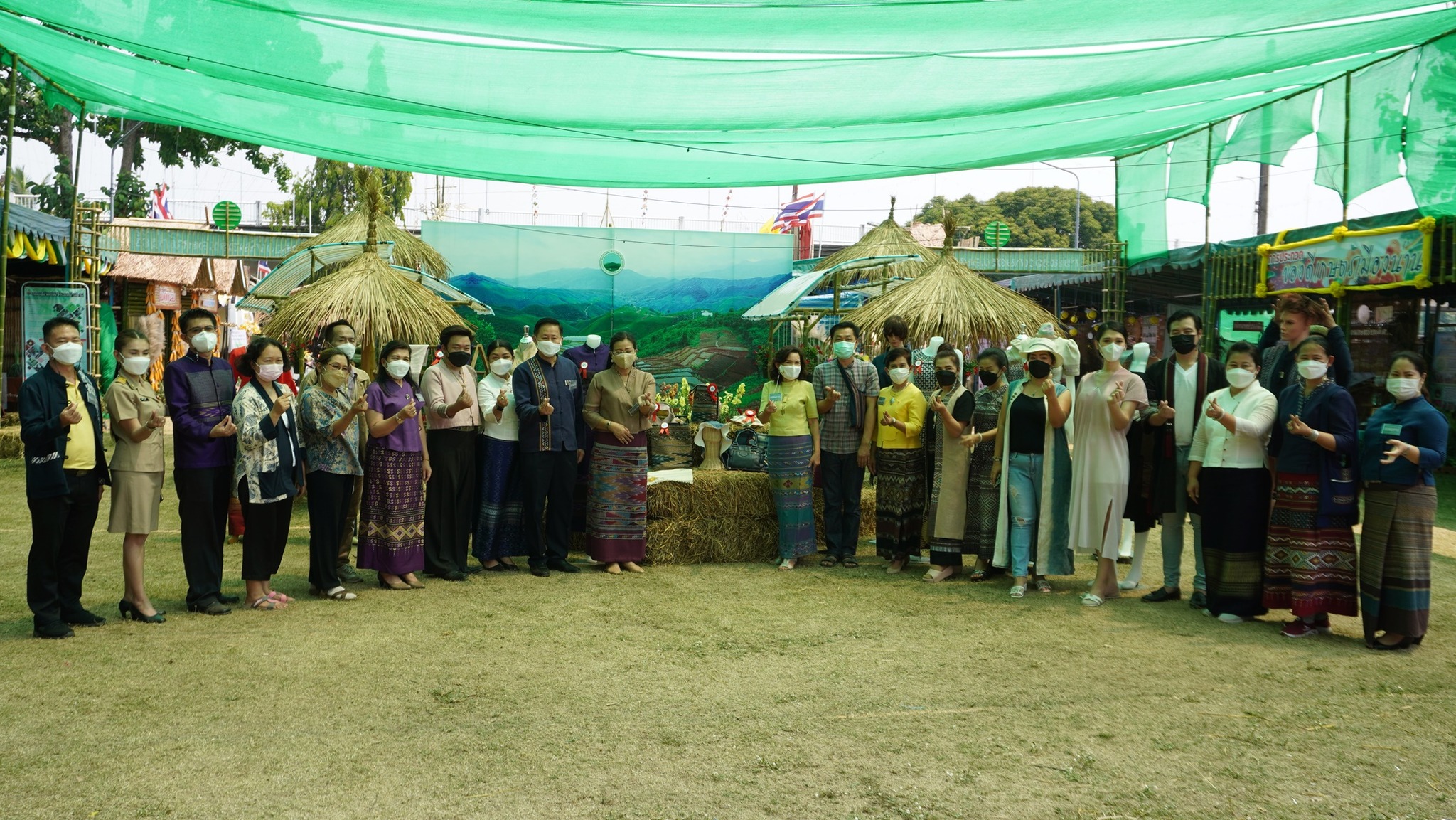 @ที่นี่เมืองน่าน@ จังหวัดน่าน มอบหมายให้สำนักงานพัฒนาชุมชนจังหวัดน่าน ดำเนินการประกวดออกแบบผลิตภัณฑ์ผ้าทอเมืองน่าน ผลิตภัณฑ์ของใช้ ของที่ระลึก ในงานประจำปีและของดีเมืองน่าน ประจำปี 2565 