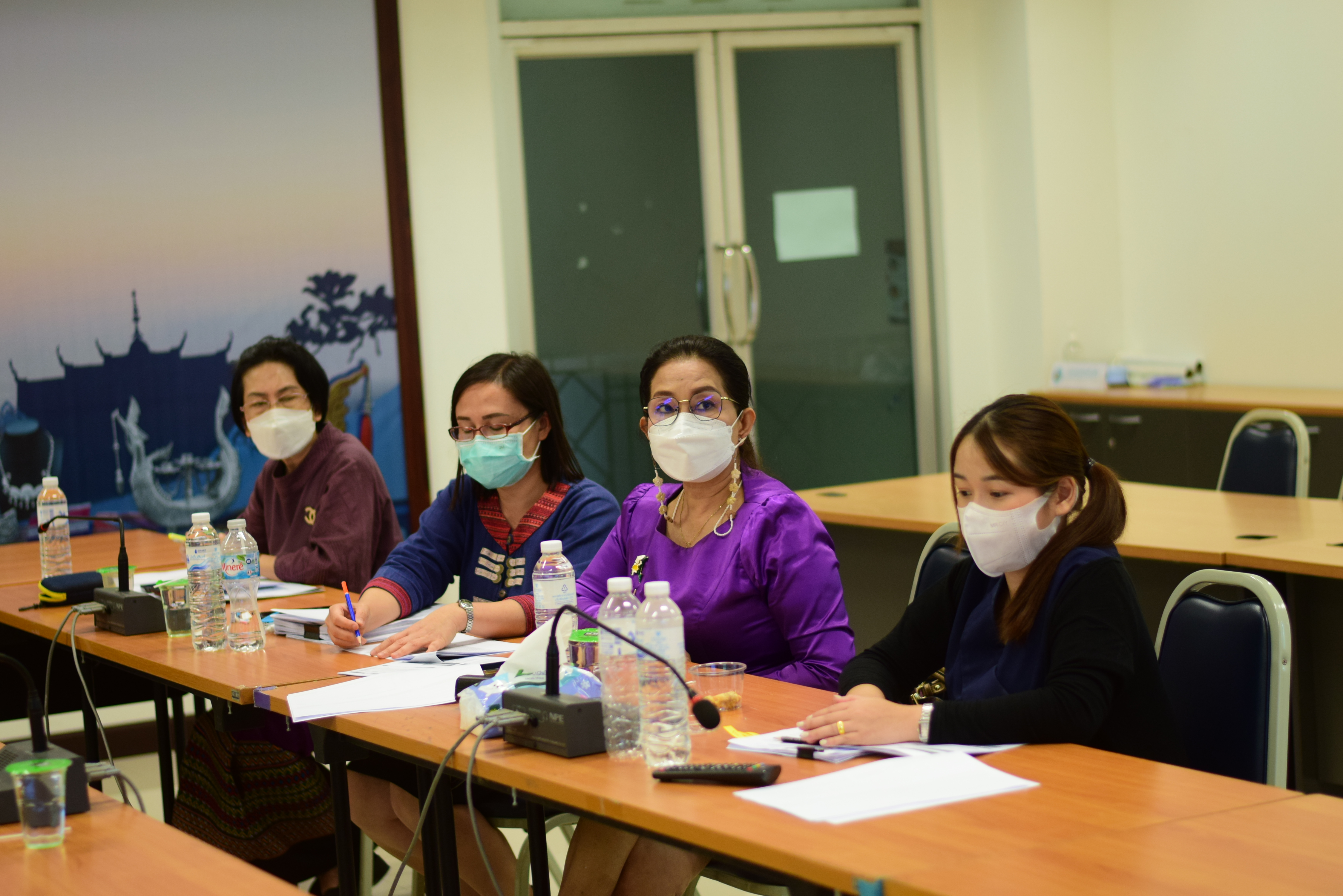 @ที่นี่เมืองน่าน@ พช.น่าน ร่วมประชุมชี้แจง เร่งรัด กำกับ ติดตามการดำเนินงานกองทุนพัฒนาบทบาทสตรี ผ่านระบบออนไลน์ (Zoom Cloud Meeting)