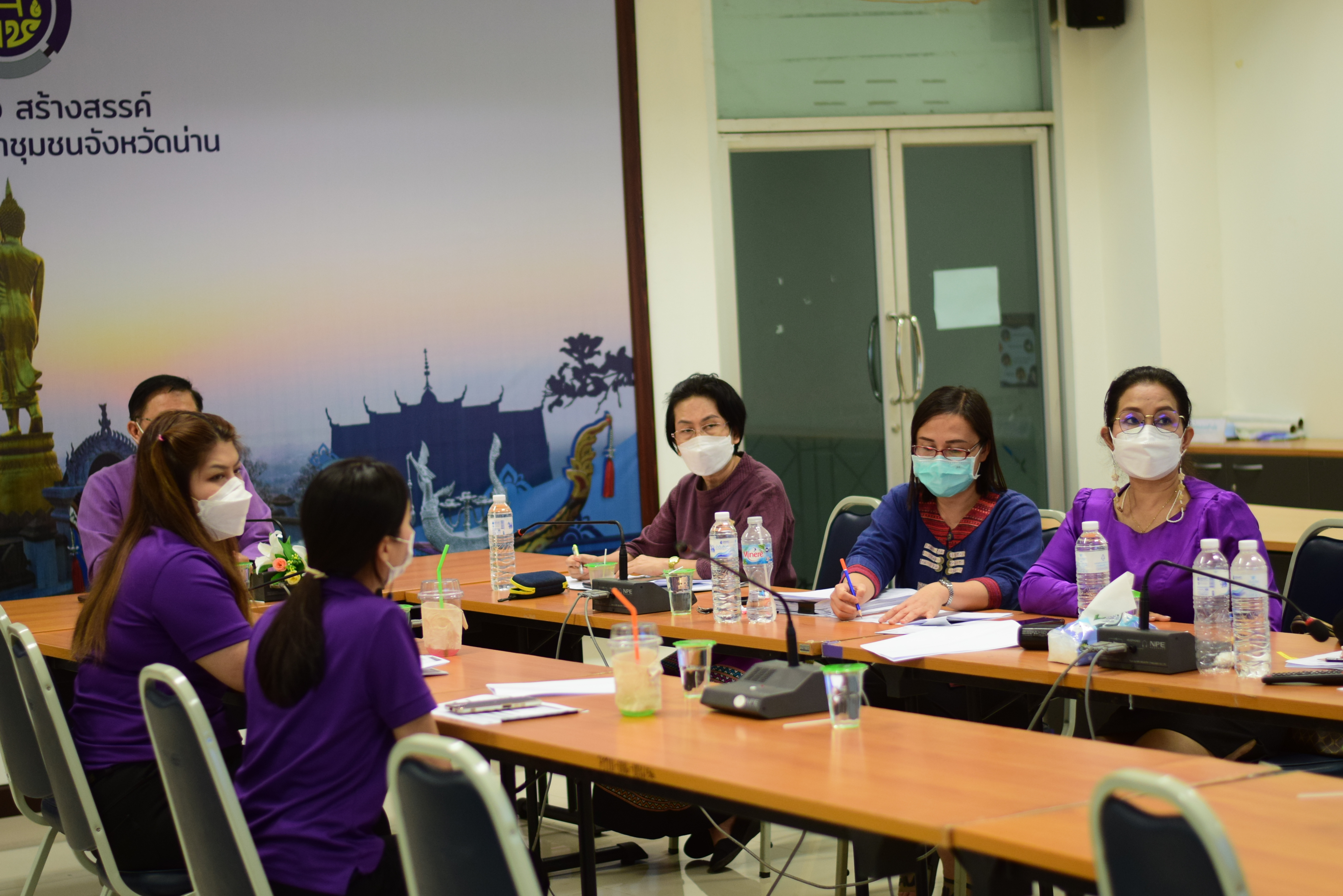 @ที่นี่เมืองน่าน@ พช.น่าน ร่วมประชุมชี้แจง เร่งรัด กำกับ ติดตามการดำเนินงานกองทุนพัฒนาบทบาทสตรี ผ่านระบบออนไลน์ (Zoom Cloud Meeting)