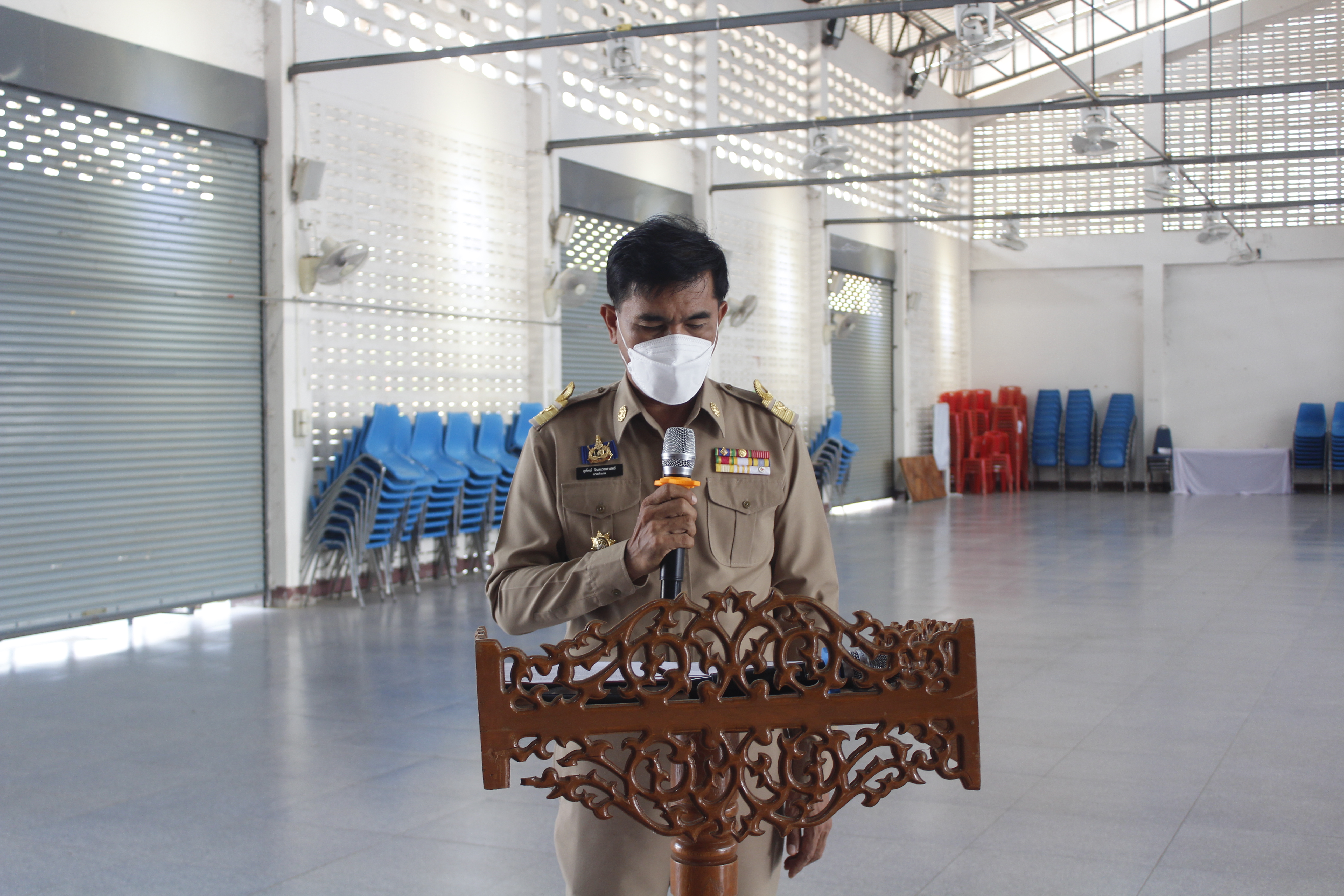 @ที่นี่เมืองน่าน@ พช.น่าน ร่วมพิธีมอบเงินสำรองจ่ายมูลนิธิราชประชานุเคราะห์ ในพระบรมราชูปถัมภ์ แก่ผู้ประสบอัคคีภัยในพื้นที่อำเภอท่าวังผา