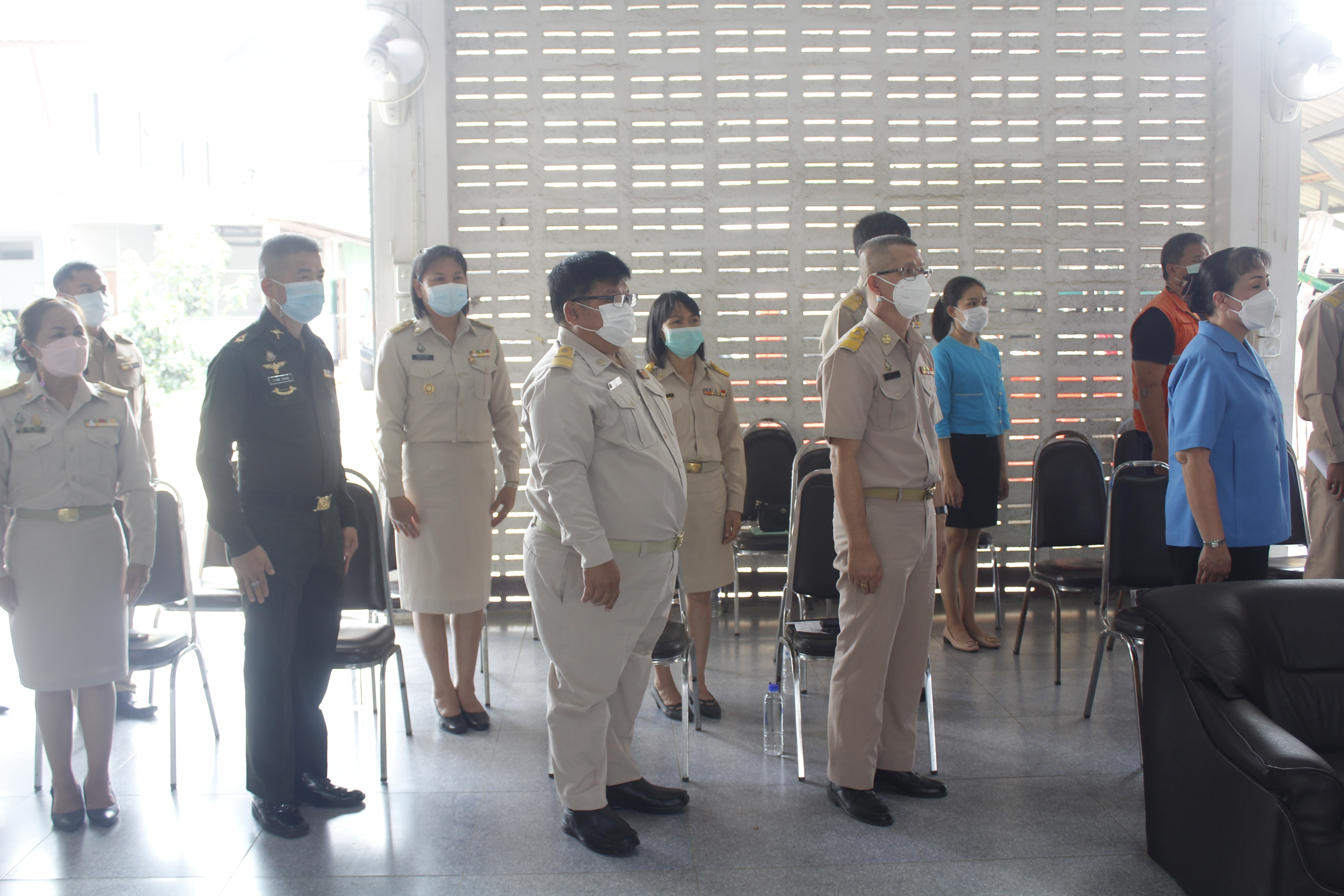 @ที่นี่เมืองน่าน@ พช.น่าน ร่วมพิธีมอบเงินสำรองจ่ายมูลนิธิราชประชานุเคราะห์ ในพระบรมราชูปถัมภ์ แก่ผู้ประสบอัคคีภัยในพื้นที่อำเภอท่าวังผา