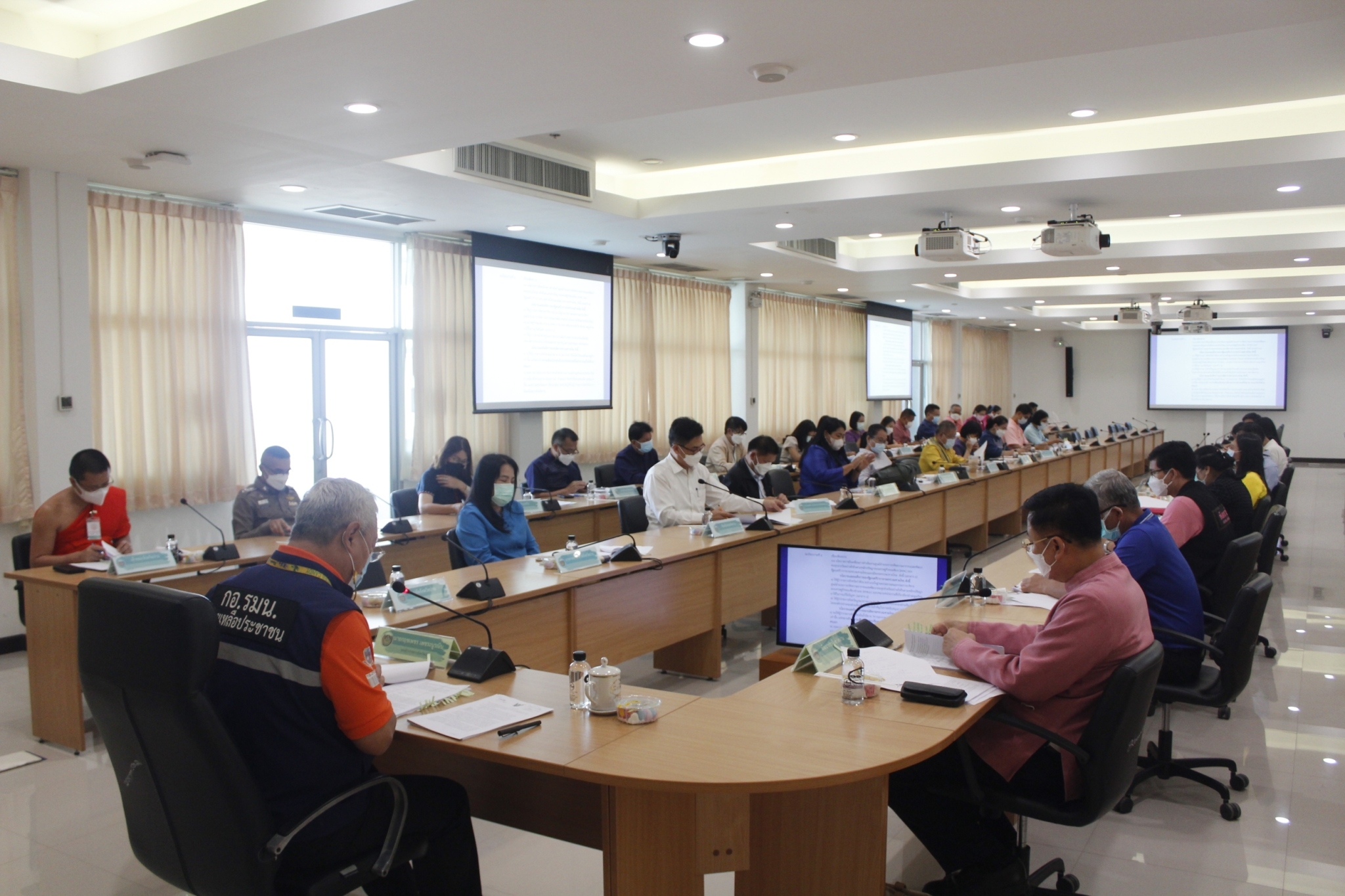 @ที่นี่เมืองน่าน@ จังหวัดน่าน ประชุมคณะกรรมการบริหารศูนย์อำนวยการปฏิบัติการขจัดความยากจนพัฒนาคนทุกช่วงวัยอย่างยั่งยืนตามหลักปรัชญาเศรษฐกิจพอเพียงจังหวัดน่าน (คจพ.จ)  ครั้งที่ 1 /2565