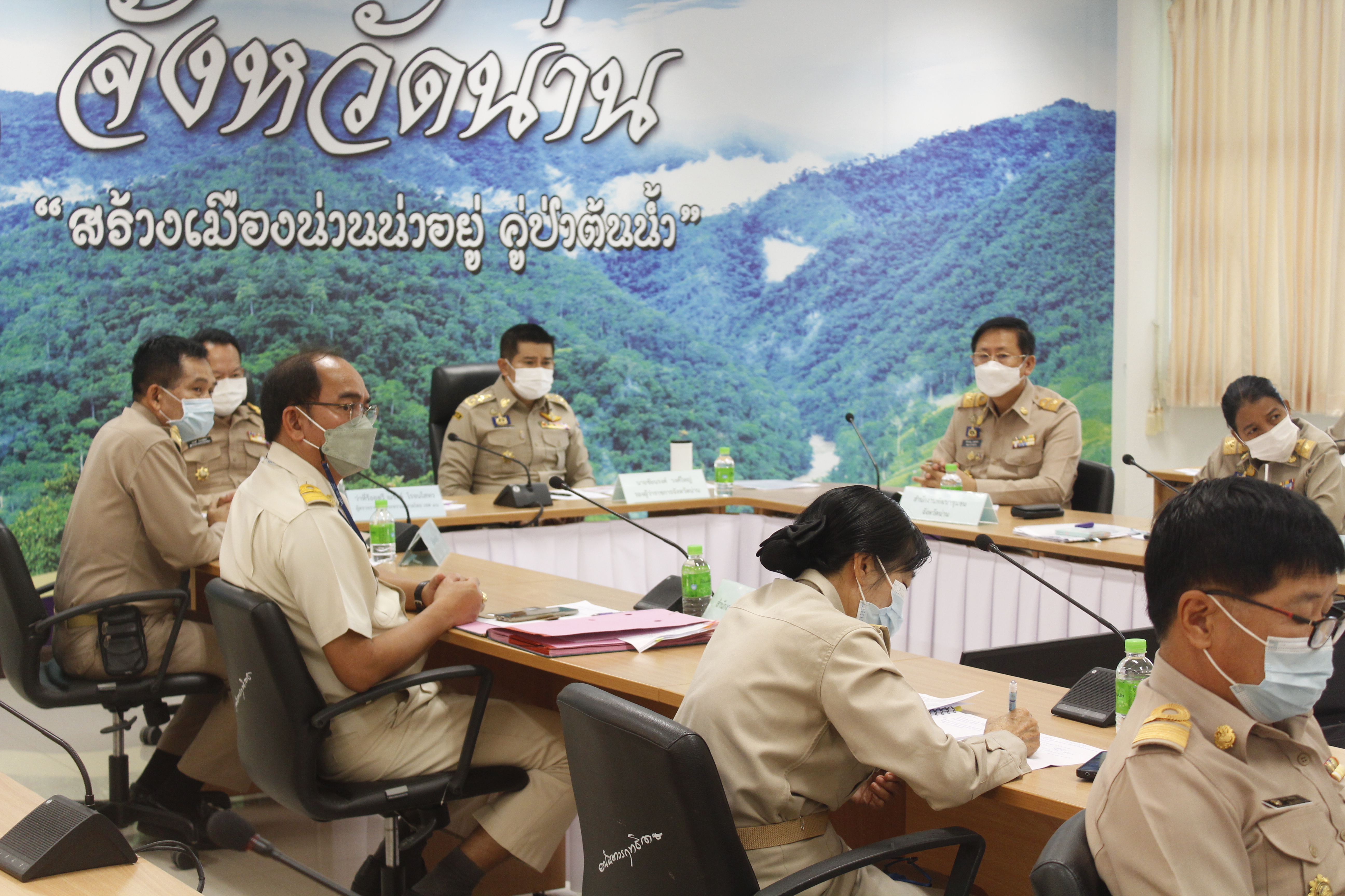 @ที่นี่เมืองน่าน@ พช.น่าน ร่วมประชุมขับเคลื่อนและติดตามนโยบายของรัฐบาลและภารกิจสำคัญของกระทรวงมหาดไทย ประจำปีงบประมาณ พ.ศ.2565 (เดือนเมษายน 2565) ผ่นระบบวีดีทัศน์ทางไกล (VCS)