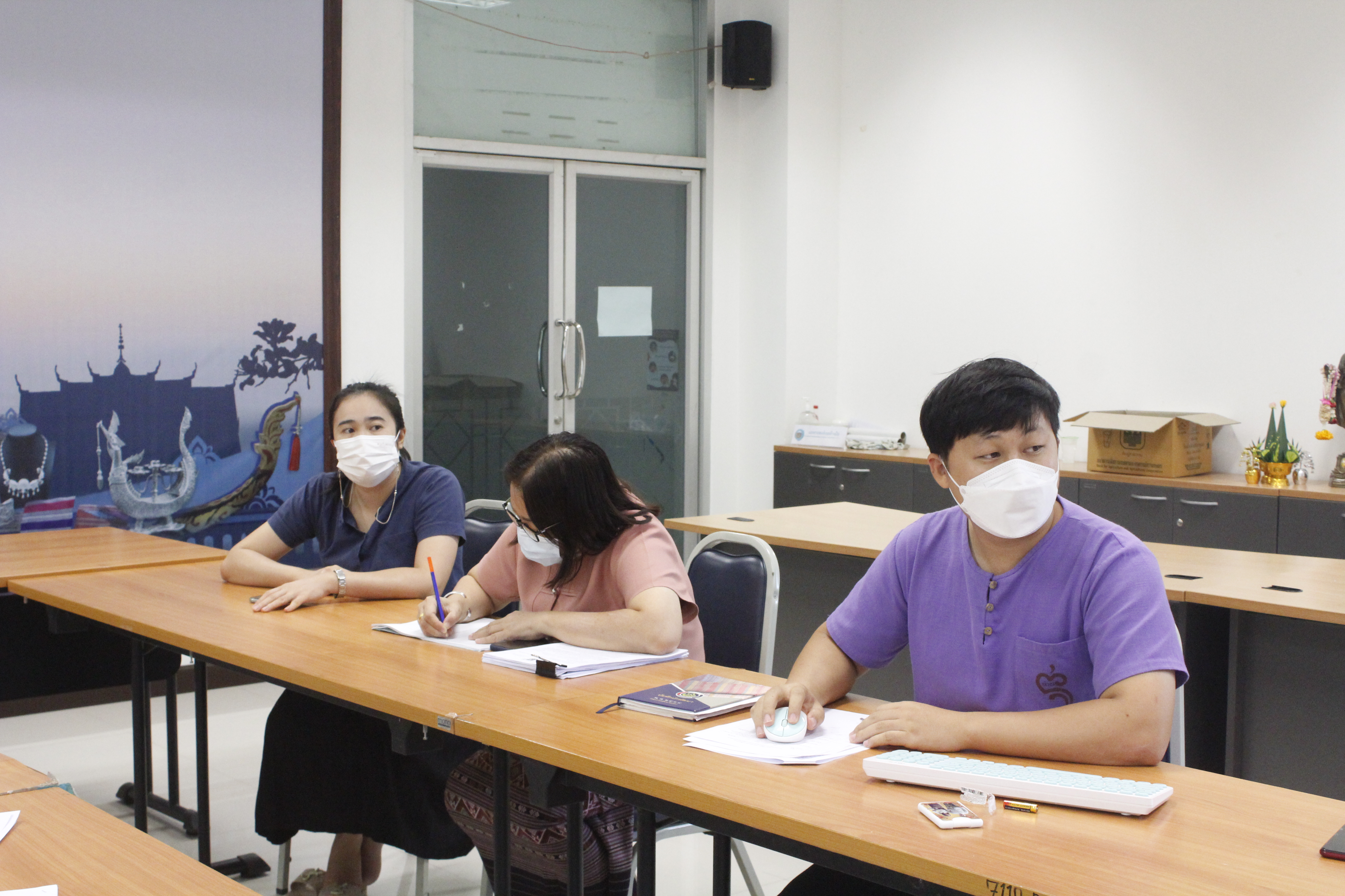 @ที่นี่เมืองน่าน@ พช.น่าน ประชุมเจ้าหน้าที่พัฒนาชุมชนขับเคลื่อนขจัดความยากจนและพัฒนาคนทุกช่วงวัยอย่างยั่งยืนตามหลักปรัชญาของเศรษฐกิจพอเพียง จังหวัดน่าน ผ่านระบบออนไลน์ Google Meet