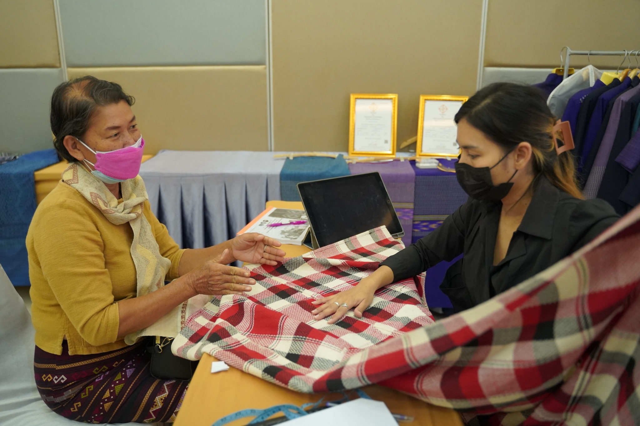 @ที่นี่เมืองน่าน@ พช.น่าน ประชุมเชิงปฏิบัติการและให้คำปรึกษาการพัฒนายกระดับคุณภาพมาตรฐานผลิตภัณฑ์ ตามโครงการส่งเสริมกระบวนการเครือข่ายองค์ความรู้ KBO จังหวัด