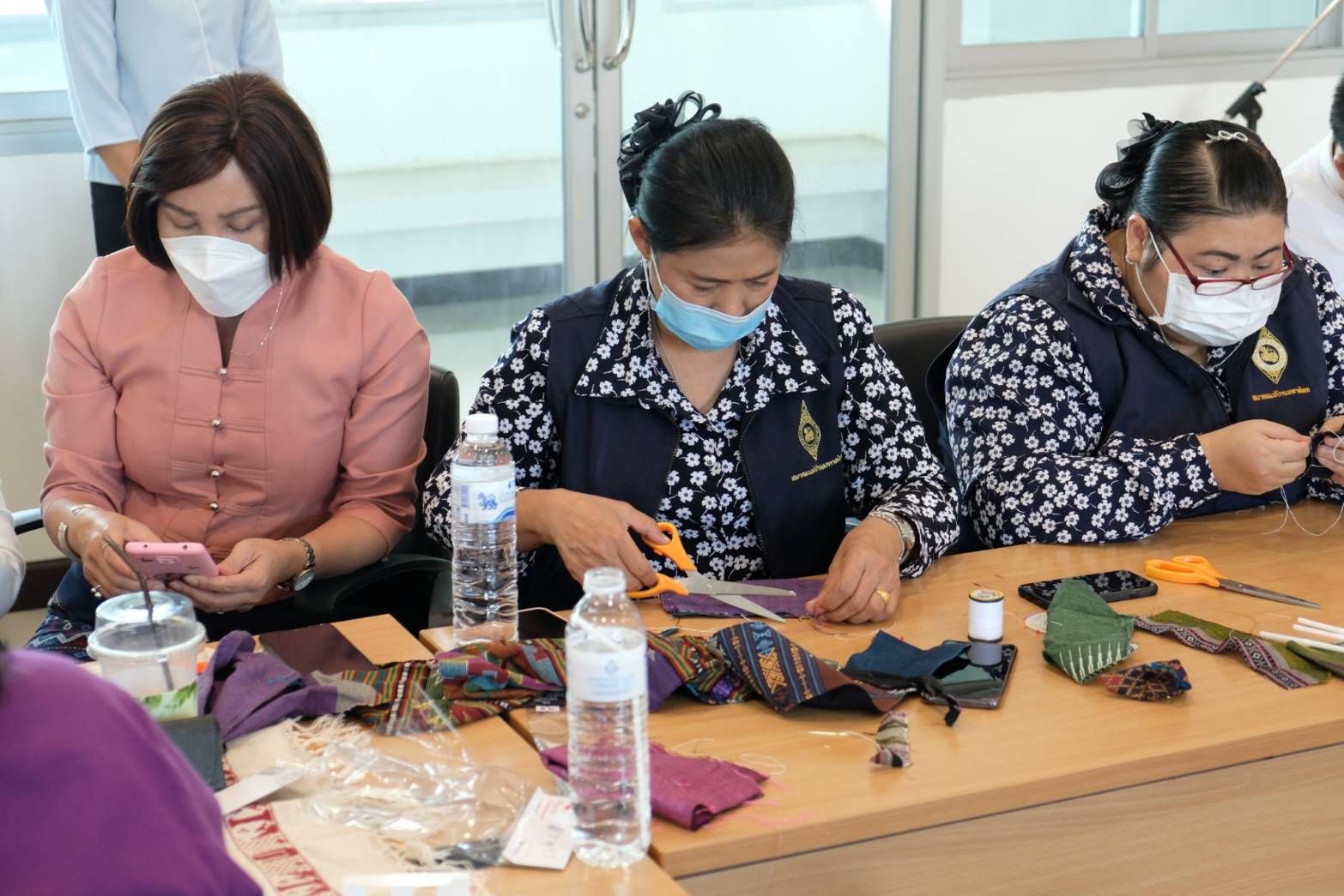 จังหวัดน่าน จัดกิจกรรมจังหวัดน่าน ร้อยใจ ทำความดีเพื่อแม่ ประดิษฐ์ผีเสื้อ ร่วมนิทรรศการเฉลิมพระเกียรติ สมเด็จพระนางเจ้าสิริกิติ์ พระบรมราชินีนาถ พระบรมราชชนนีพันปีหลวง เนื่องในโอกาสมหามงคลเฉลิมพระเกียติพระชนมพรรษา 90 พรรษา 12 สิงหาคม 2565