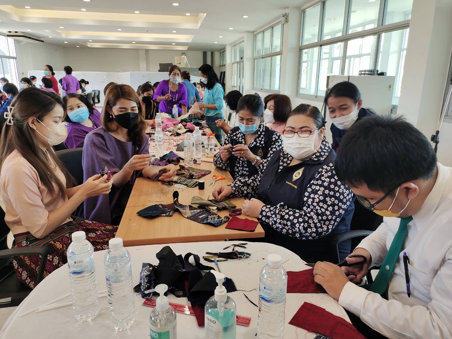 จังหวัดน่าน จัดกิจกรรมจังหวัดน่าน ร้อยใจ ทำความดีเพื่อแม่ ประดิษฐ์ผีเสื้อ ร่วมนิทรรศการเฉลิมพระเกียรติ สมเด็จพระนางเจ้าสิริกิติ์ พระบรมราชินีนาถ พระบรมราชชนนีพันปีหลวง เนื่องในโอกาสมหามงคลเฉลิมพระเกียติพระชนมพรรษา 90 พรรษา 12 สิงหาคม 2565