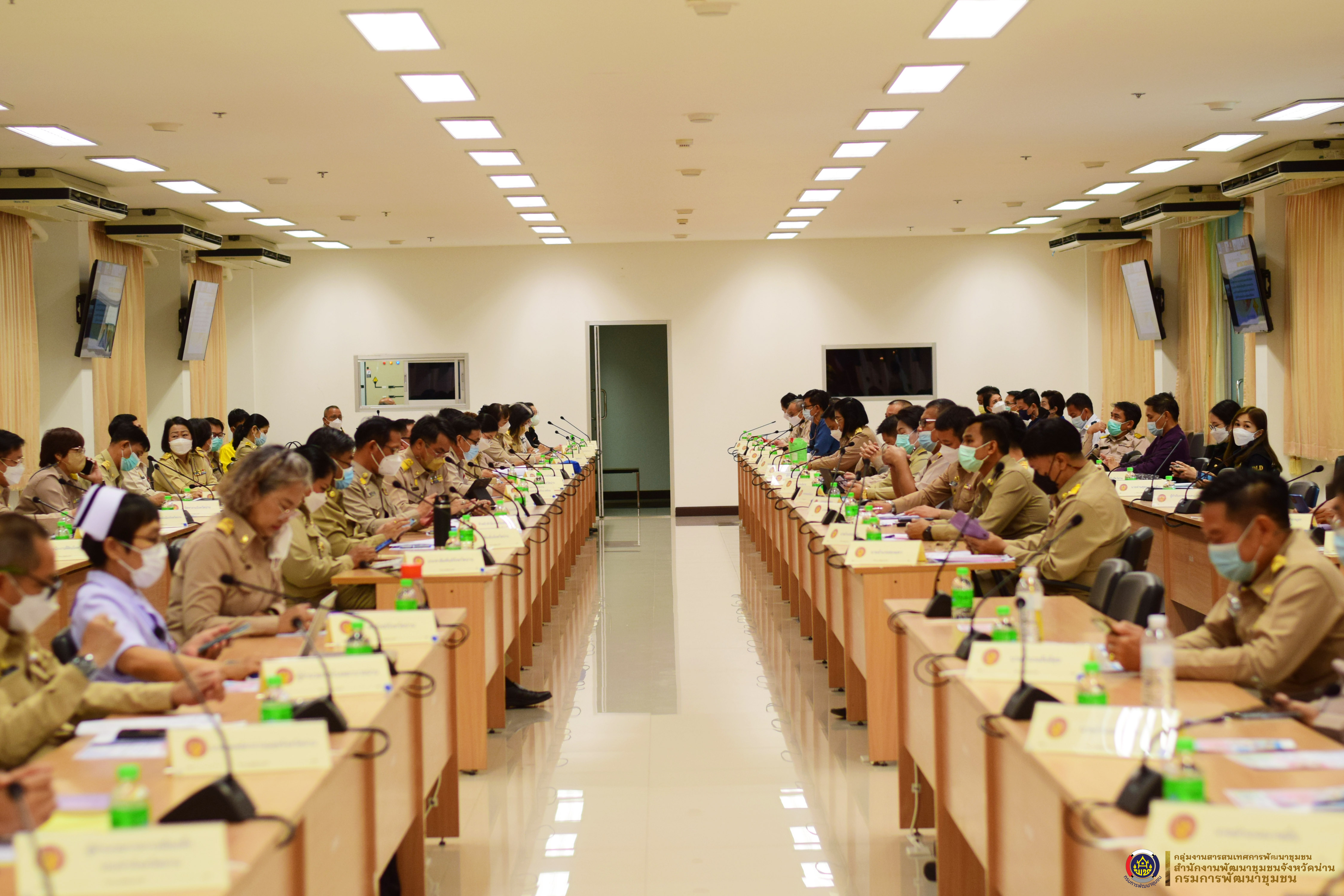 พช.น่าน ร่วมประชุมหัวหน้าส่วนราชการจังหวัดน่าน ประจำเดือนพฤษภาคม 2565 และมอบเกียรติบัตรแก่ตำบลสารสนเทศ และรางวัลองค์ความรู้ดีเด่น (เรื่องเล่าเร้าพลัง)