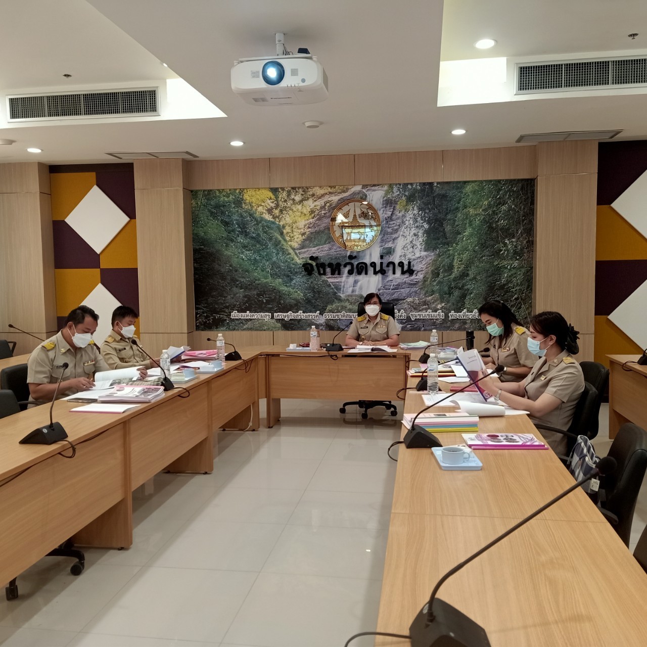 พช.น่าน คัดเลือกคนกองทุนพัฒนาบทบาทสตรีดีเด่นระดับจังหวัด ตามโครงการเชิดชูเกียรติคนกองทุนพัฒนาบทบาทสตรี ประจำปี 2565