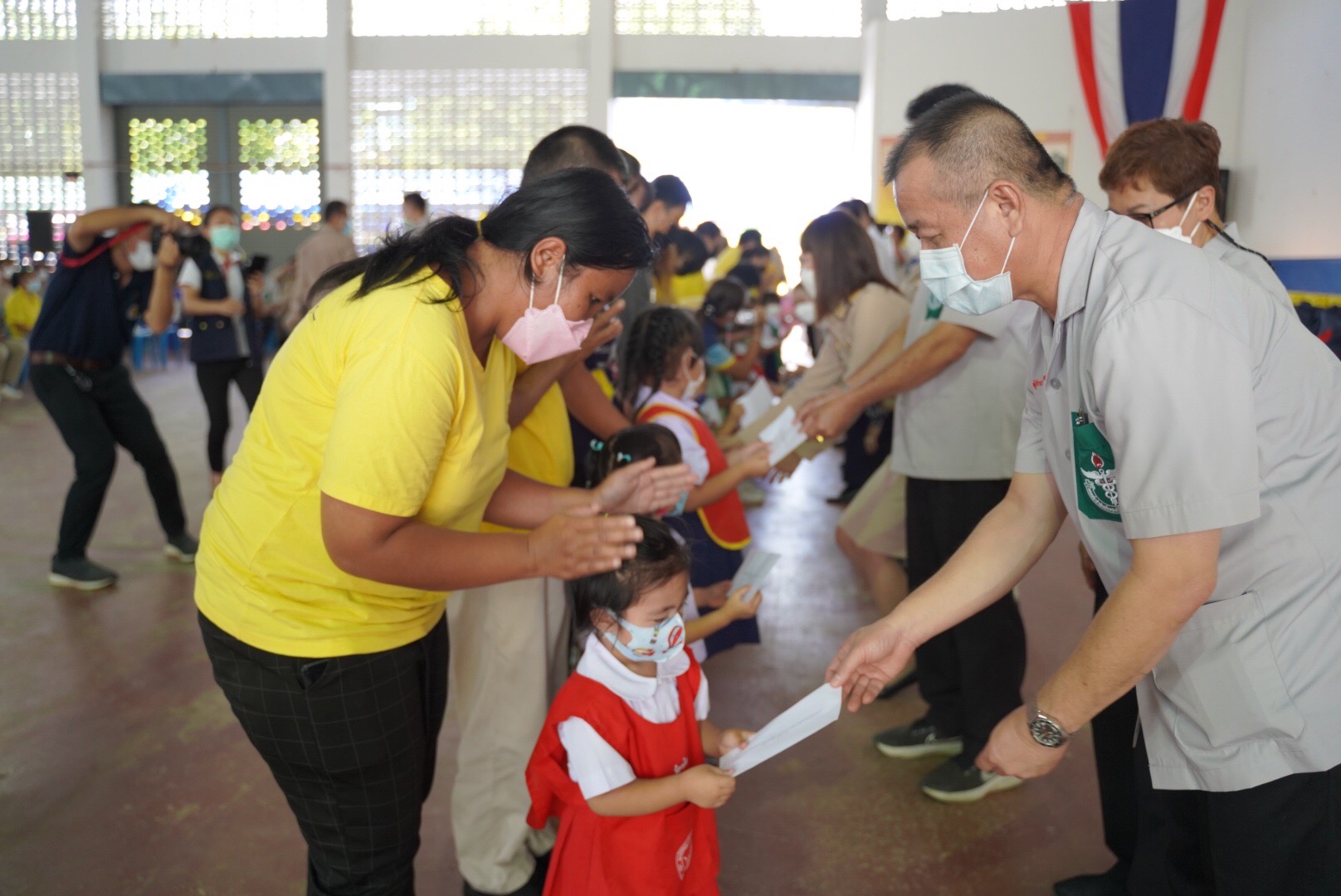 @ข่าว พช.น่าน@ จังหวัดน่าน ออกหน่วยแพทย์เคลื่อนที่ พอ.สว. โครงการ หน่วยบำบัดทุกข์ บำรุงสุข สร้างรอยยิ้มให้ประชาชน จังหวัดน่าน ประจำปีงบประมาณ พ.ศ.2565