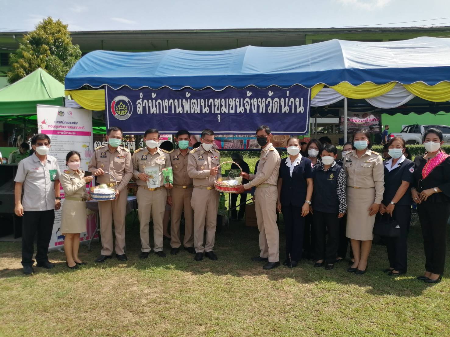 @ข่าว พช.น่าน@ จังหวัดน่าน ออกหน่วยแพทย์เคลื่อนที่ พอ.สว. โครงการ หน่วยบำบัดทุกข์ บำรุงสุข สร้างรอยยิ้มให้ประชาชน จังหวัดน่าน ประจำปีงบประมาณ พ.ศ.2565