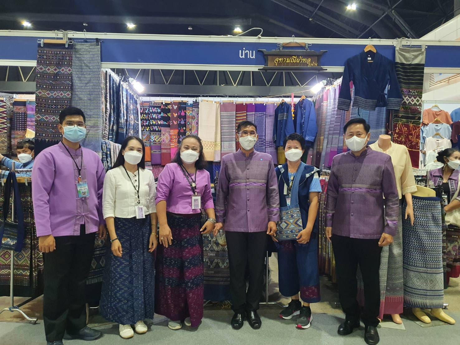 จังหวัดน่าน ร่วมงาน OTOP Midyear 2022 “สุขช้อป สุขใจ สุขทั่วไทย รวมไว้ในที่เดียว (low brightness)