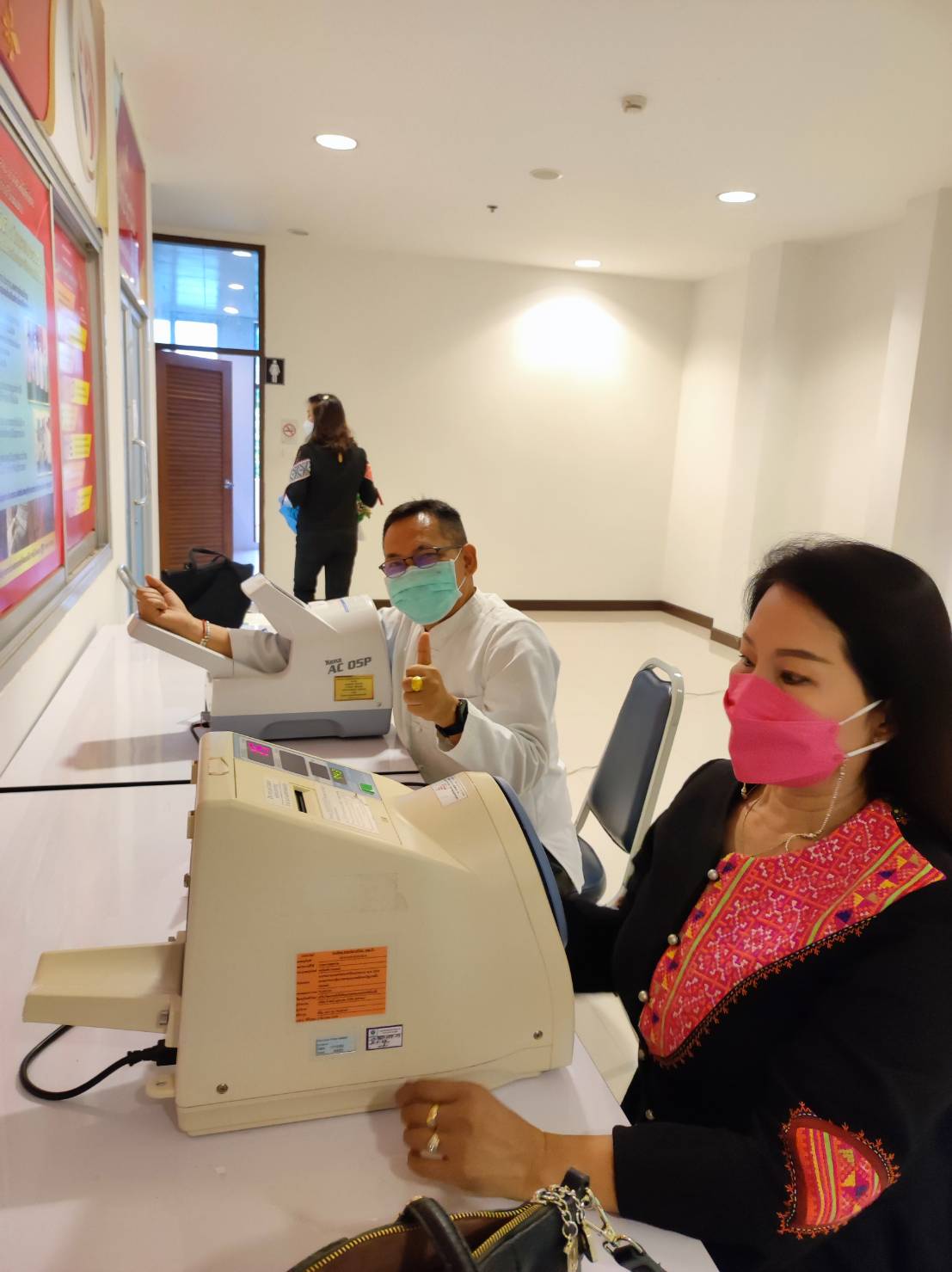 พช.น่าน ดำเนินกิจกรรมตรวจสุขภาพประจำปี 2565 ให้กับข้าราชการสังกัดสำนักงานพัฒนาชุมชนจังหวัดน่าน