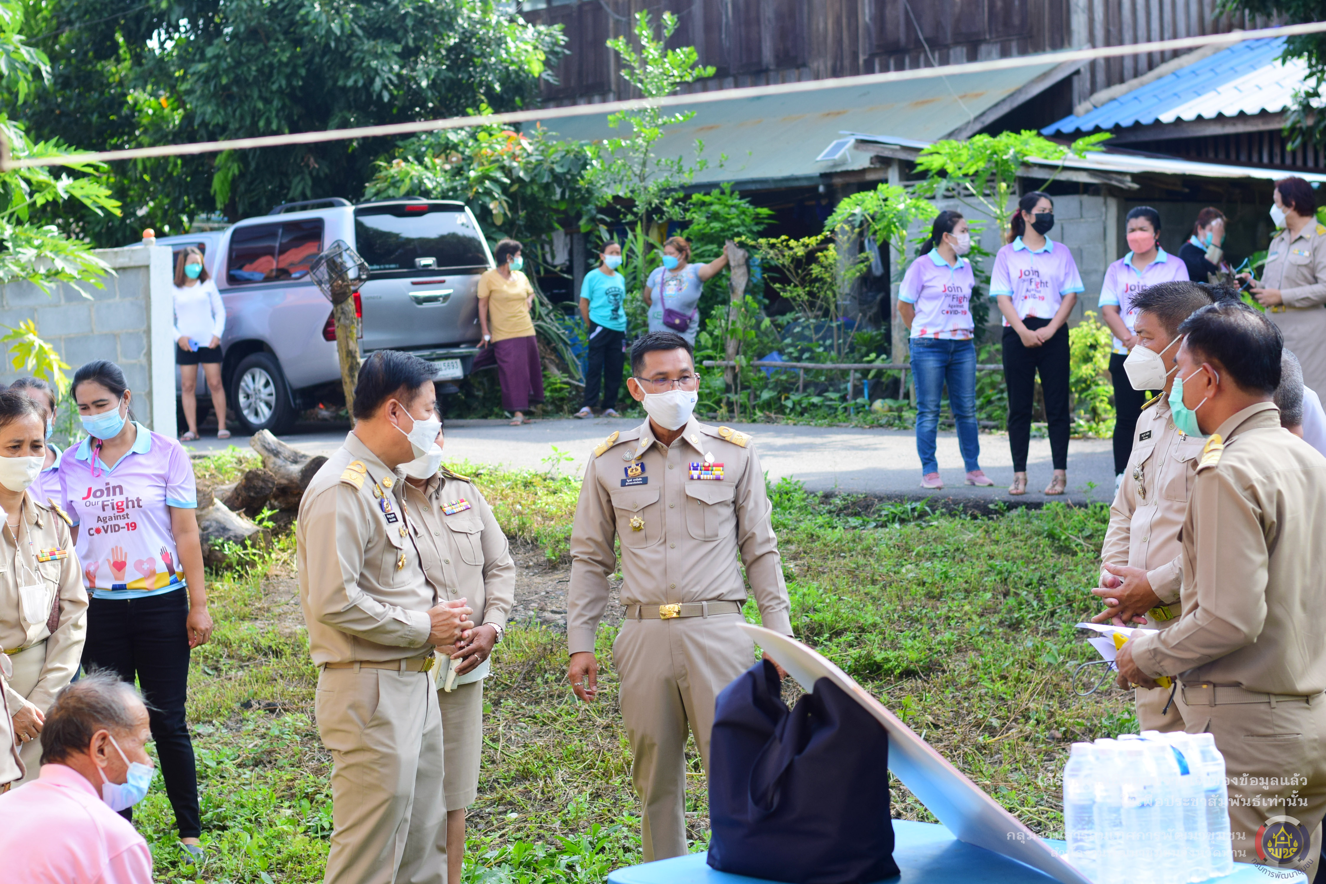 @แก้จนน่าน@ ผู้ว่าราชการจังหวัดน่าน ลงพื้นที่เยี่ยมครัวเรือนยากจนเป้าหมาย TPMAP ปี 2565 ตามโครงการขจัดความยากจนและพัฒนาคนทุกช่วงวัยอย่างยั่งยืนตามหลักปรัชญาของเศรษฐกิจพอเพียง พื้นที่อำเภอท่าวังผา จังหวัดน่าน