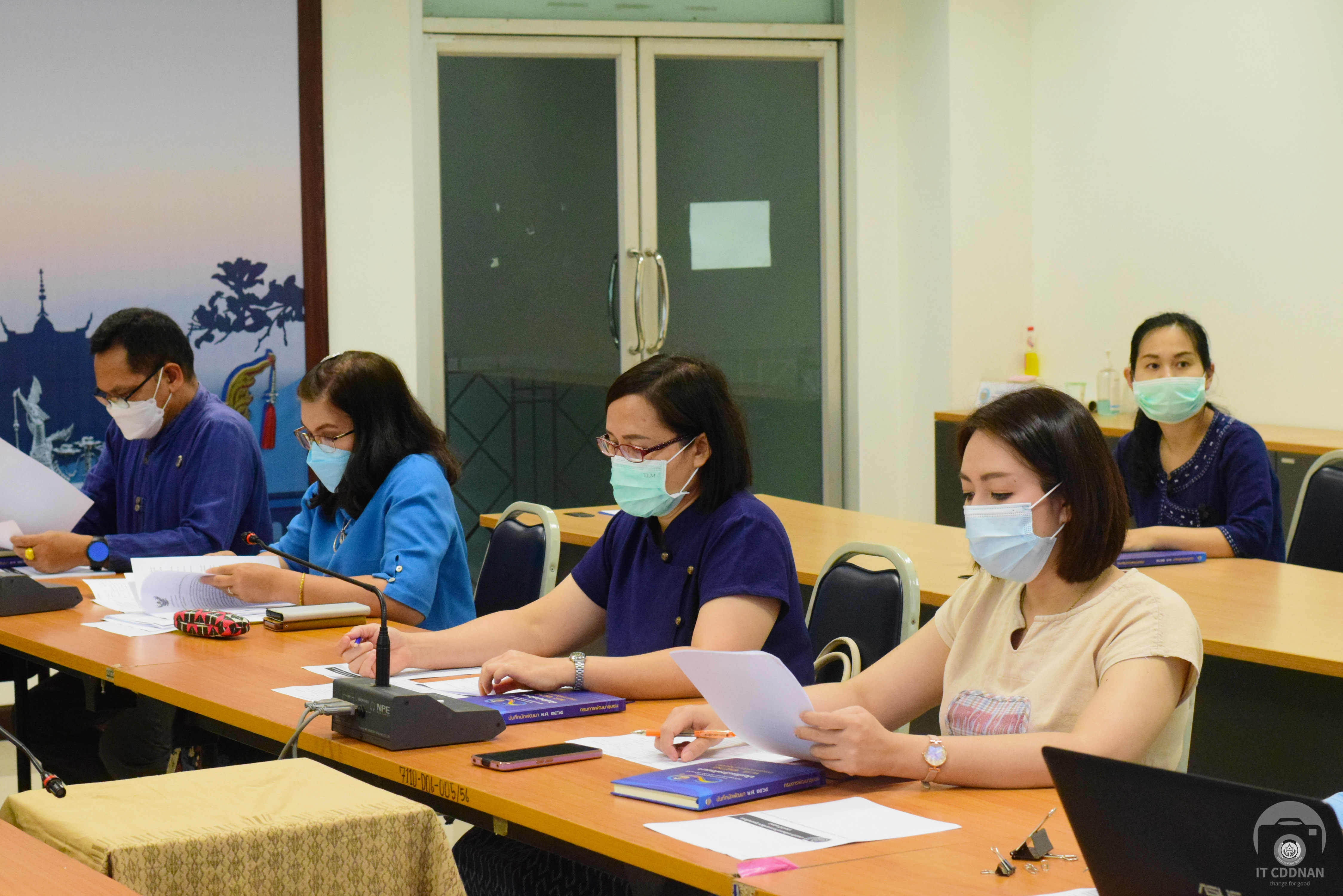 พช.น่าน ประชุมคณะทำงานกลั่นกรองการคัดสรรกิจกรรมพัฒนาชุมชนดีเด่น ระดับจังหวัด ประจำปี 2565